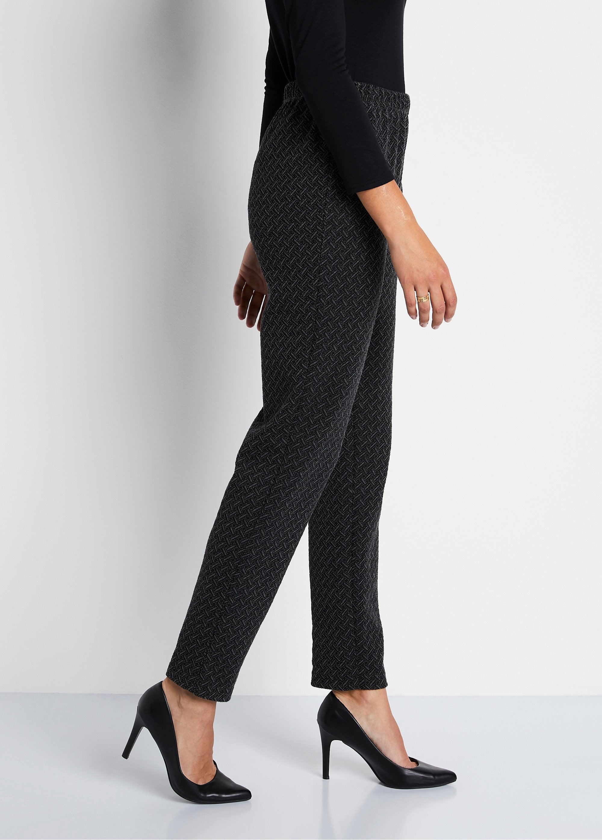 Rechte_legging_met_elastische_tailleband_en_wol_Zwart_en_antraciet_DR1_slim