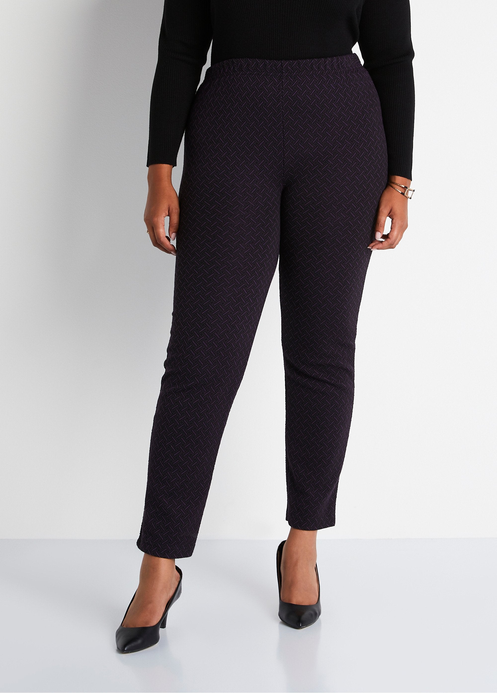 Rechte_legging_met_elastische_tailleband_en_wol_Pruim_en_zwart_FA1_curvy