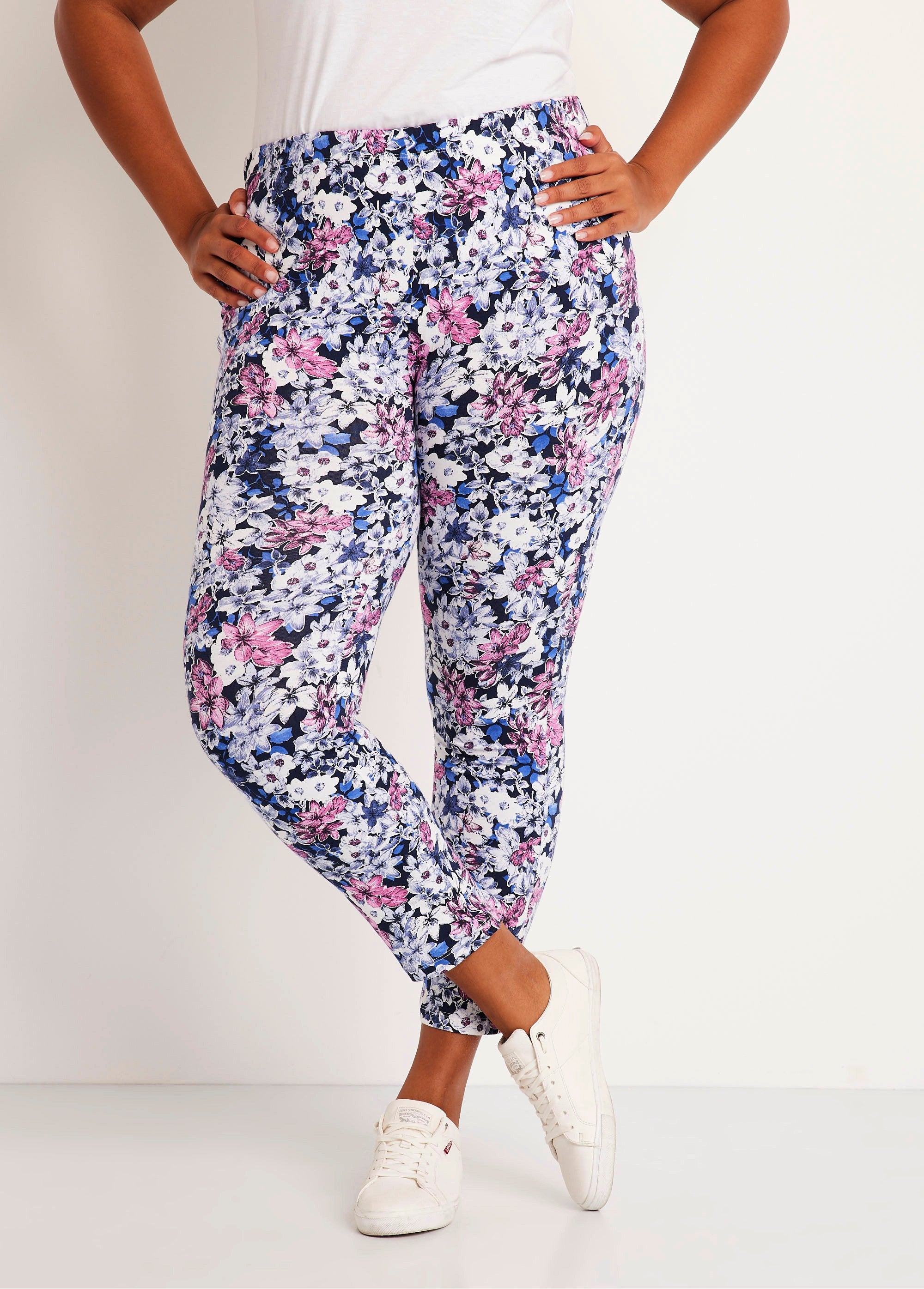 Bedrukte_legging_met_elastische_tailleband_Bloemen_FA1_curvy