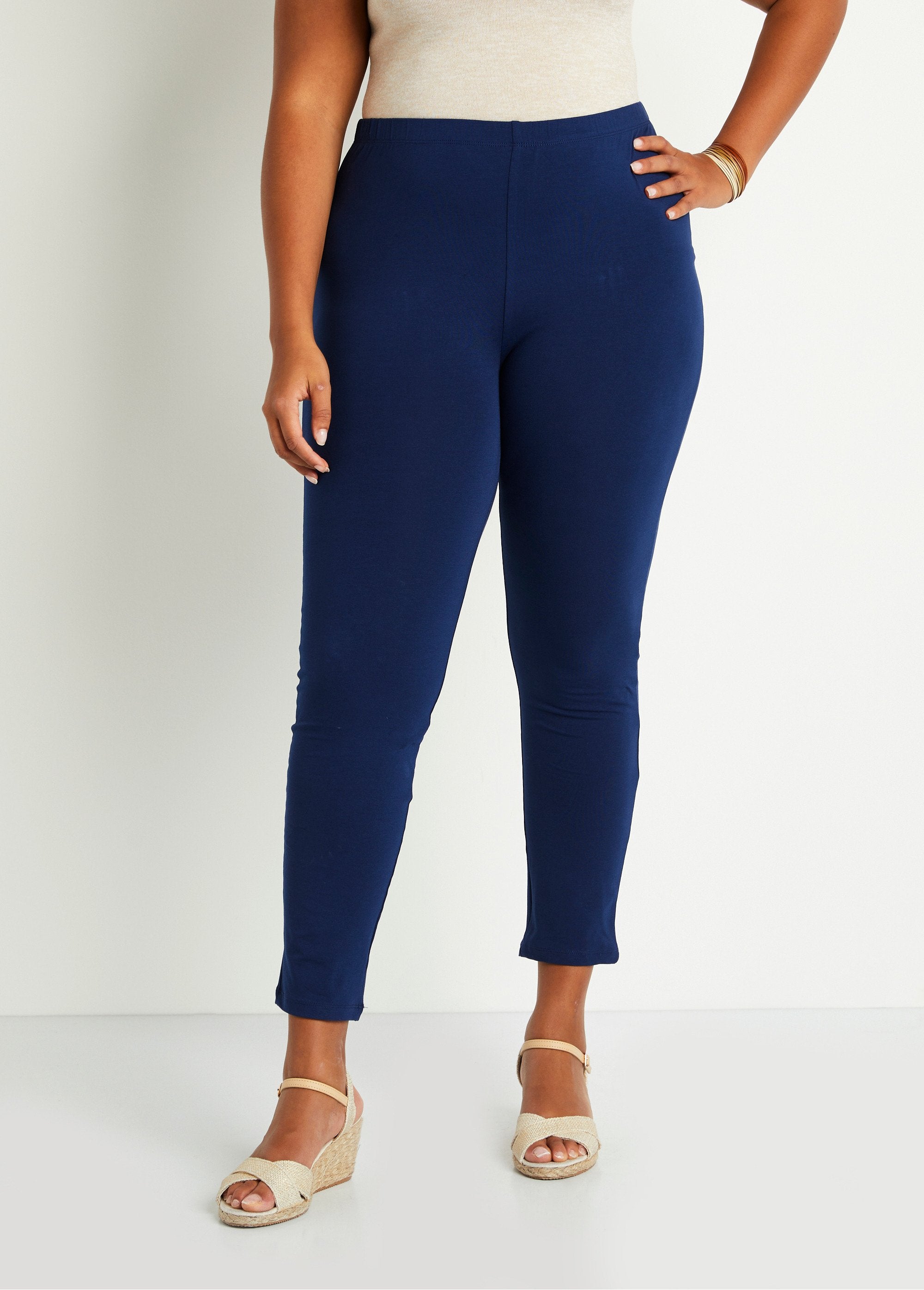 Bedrukte_legging_met_elastische_tailleband_Effen_marine_FA1_curvy