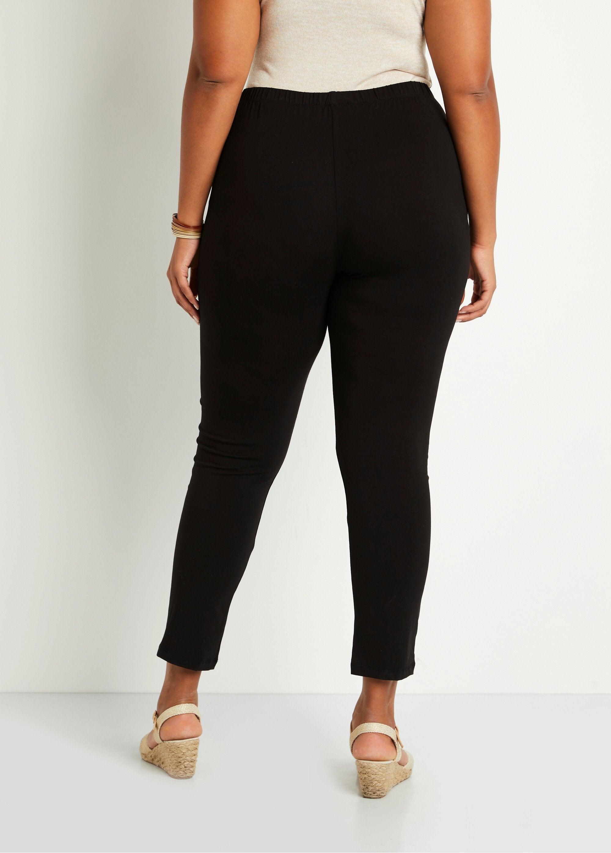 Bedrukte_legging_met_elastische_tailleband_Effen_zwart_DO1_curvy