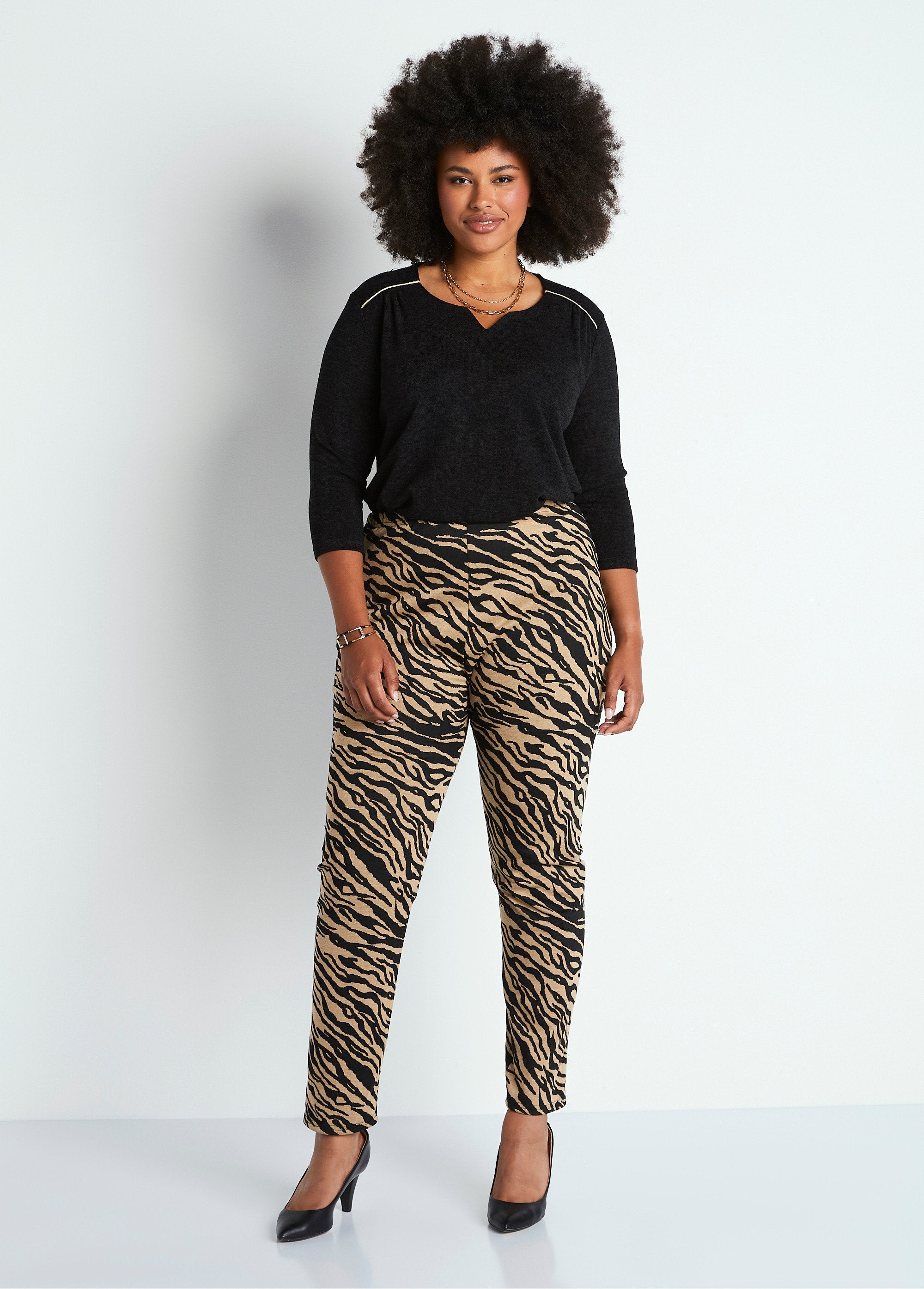 Jacquard_legging_met_elastiek_in_de_taille_Zebra_kameel_SF1_curvy