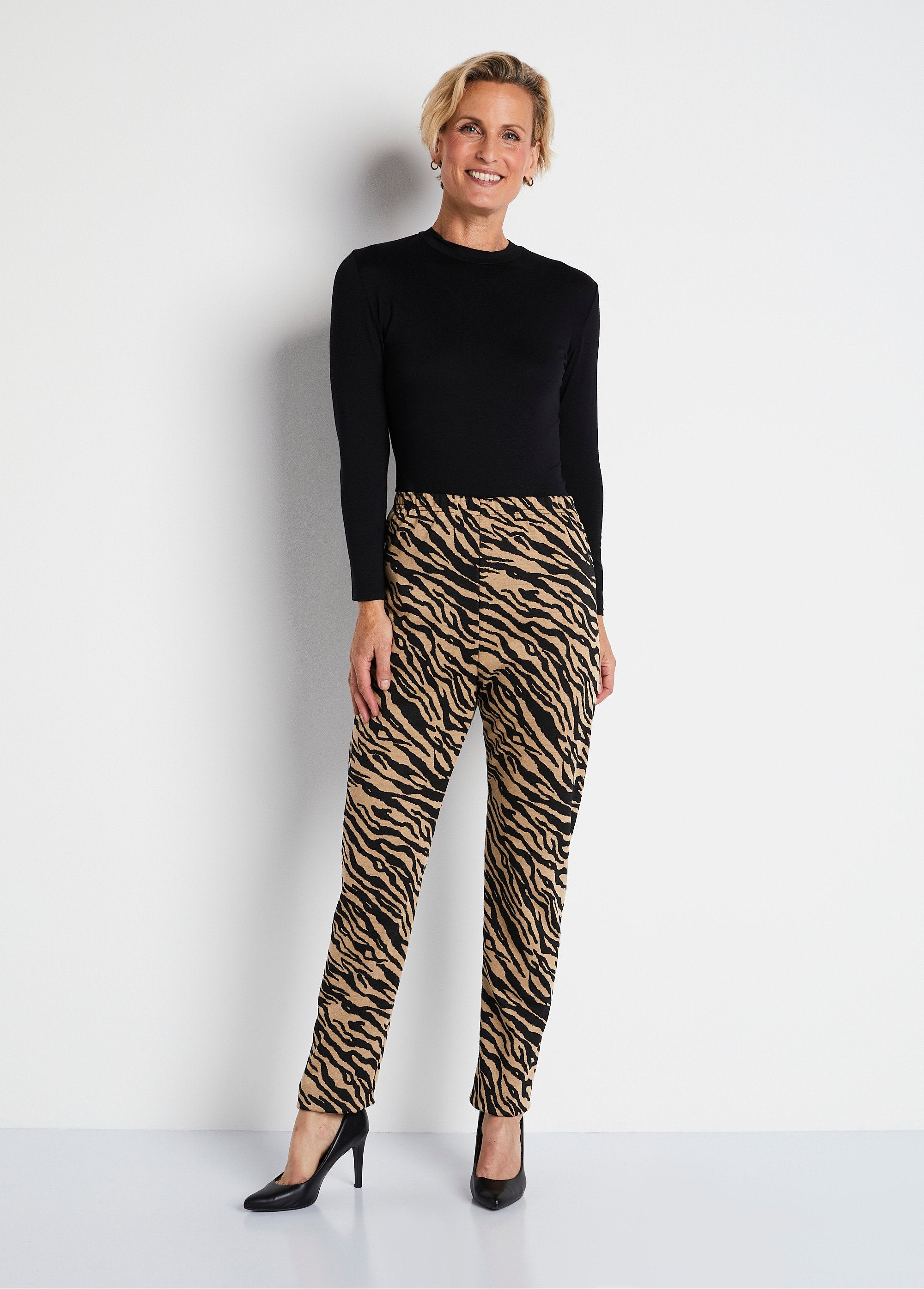 Jacquard_legging_met_elastiek_in_de_taille_Zebra_kameel_SF1_slim