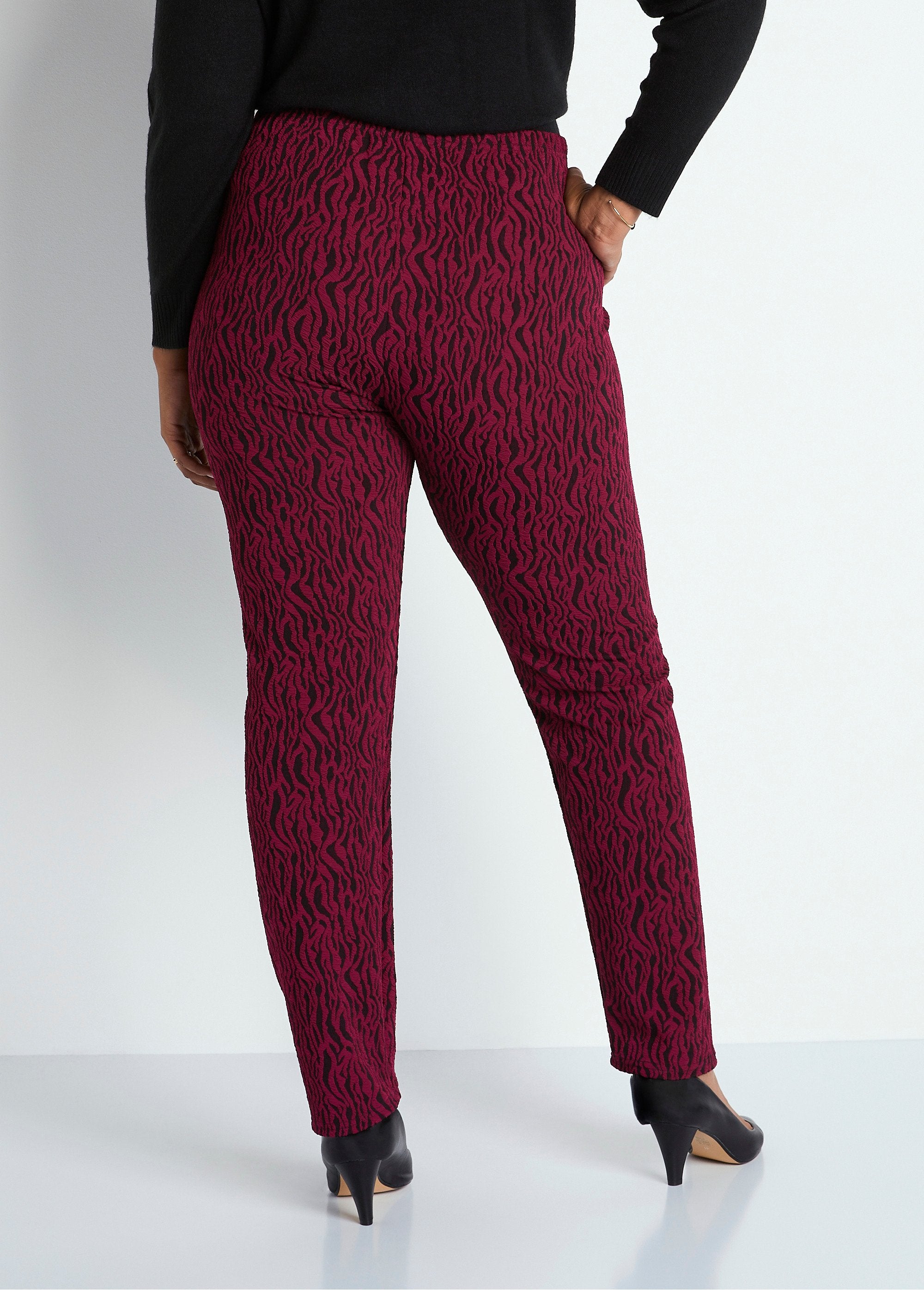 Jacquard_legging_met_elastiek_in_de_taille_Bourgondische_zebra_DO1_curvy