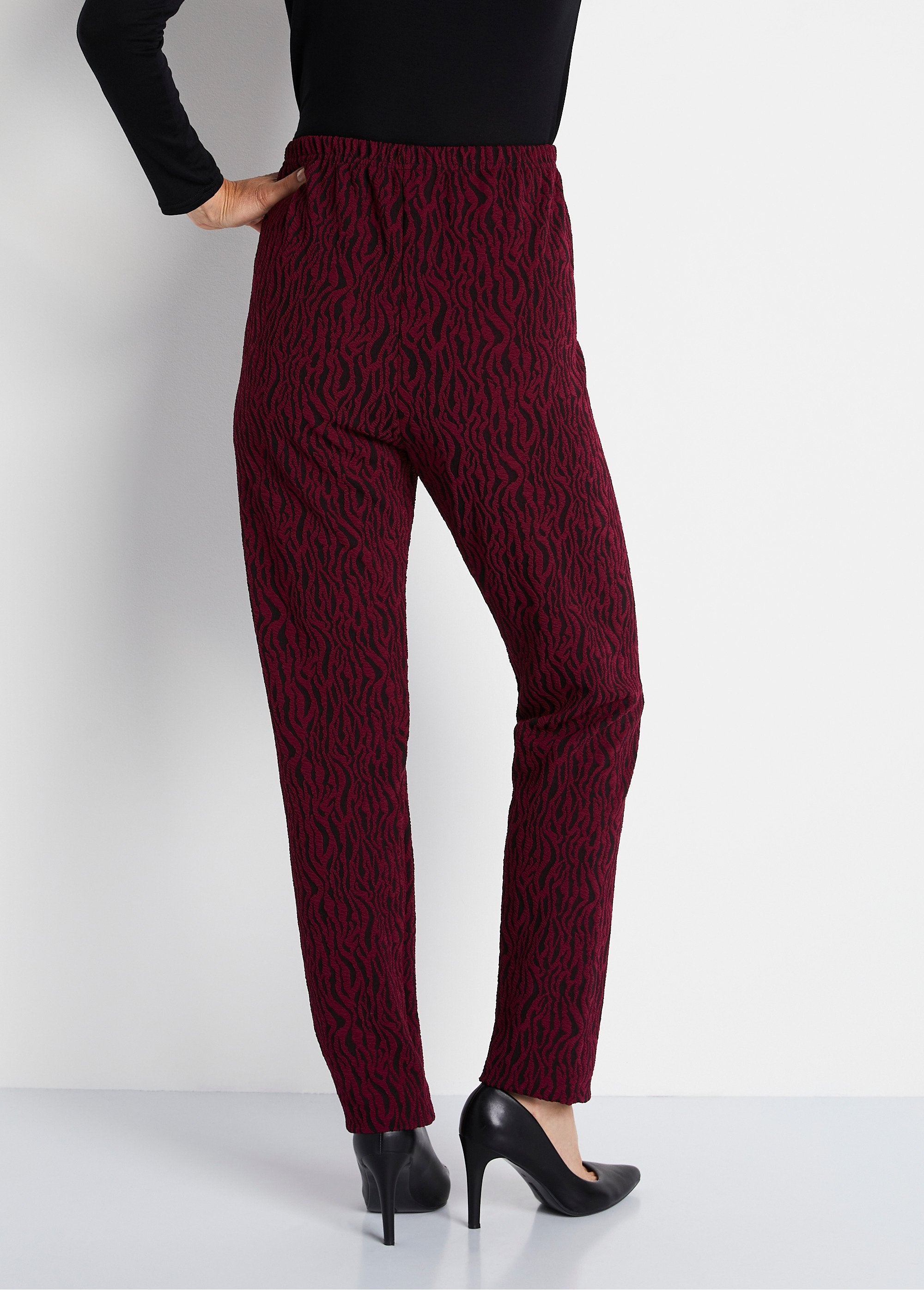 Jacquard_legging_met_elastiek_in_de_taille_Bourgondische_zebra_DO1_slim