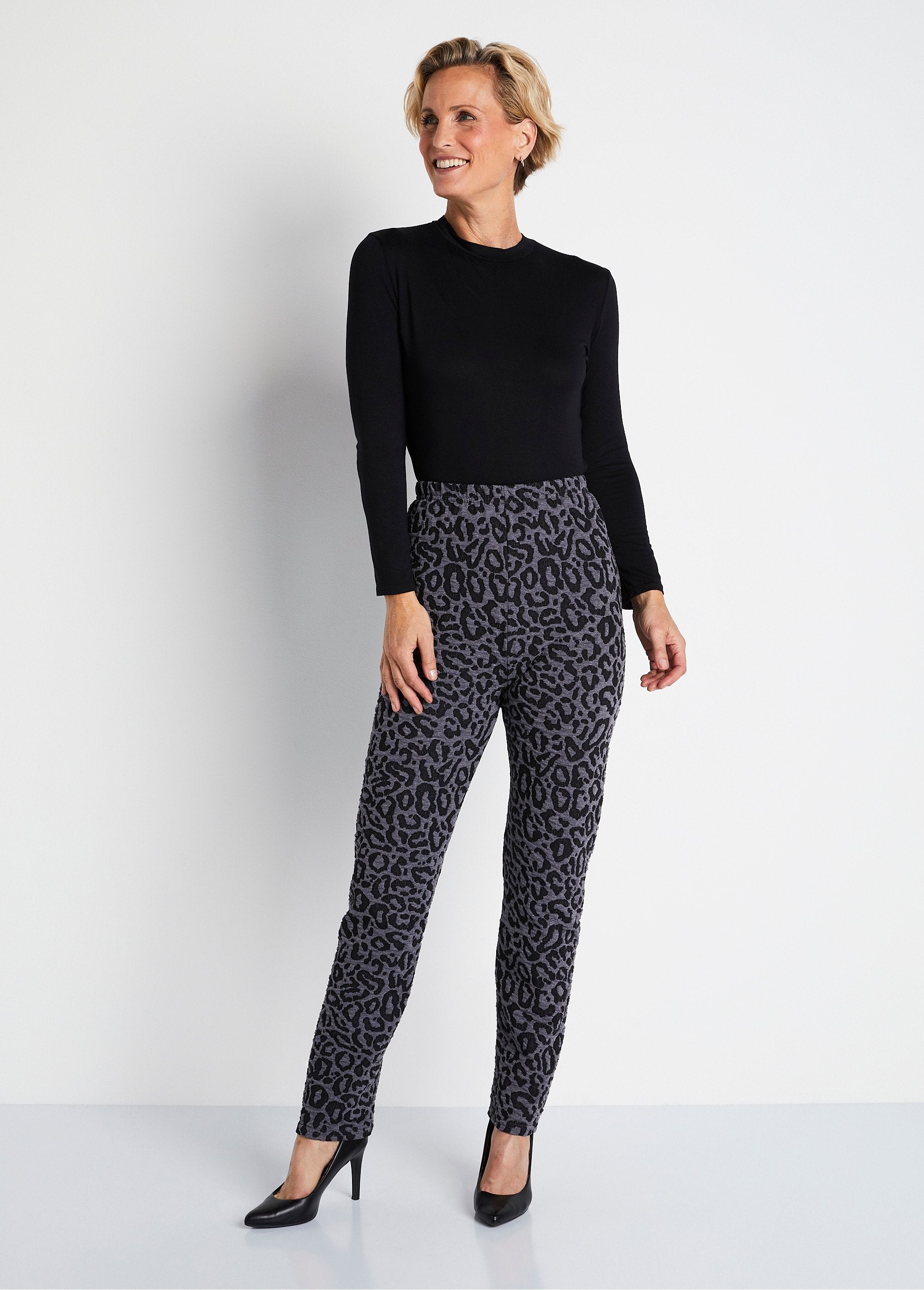 Jacquard_legging_met_elastiek_in_de_taille_Luipaard_grijs_SF1_slim