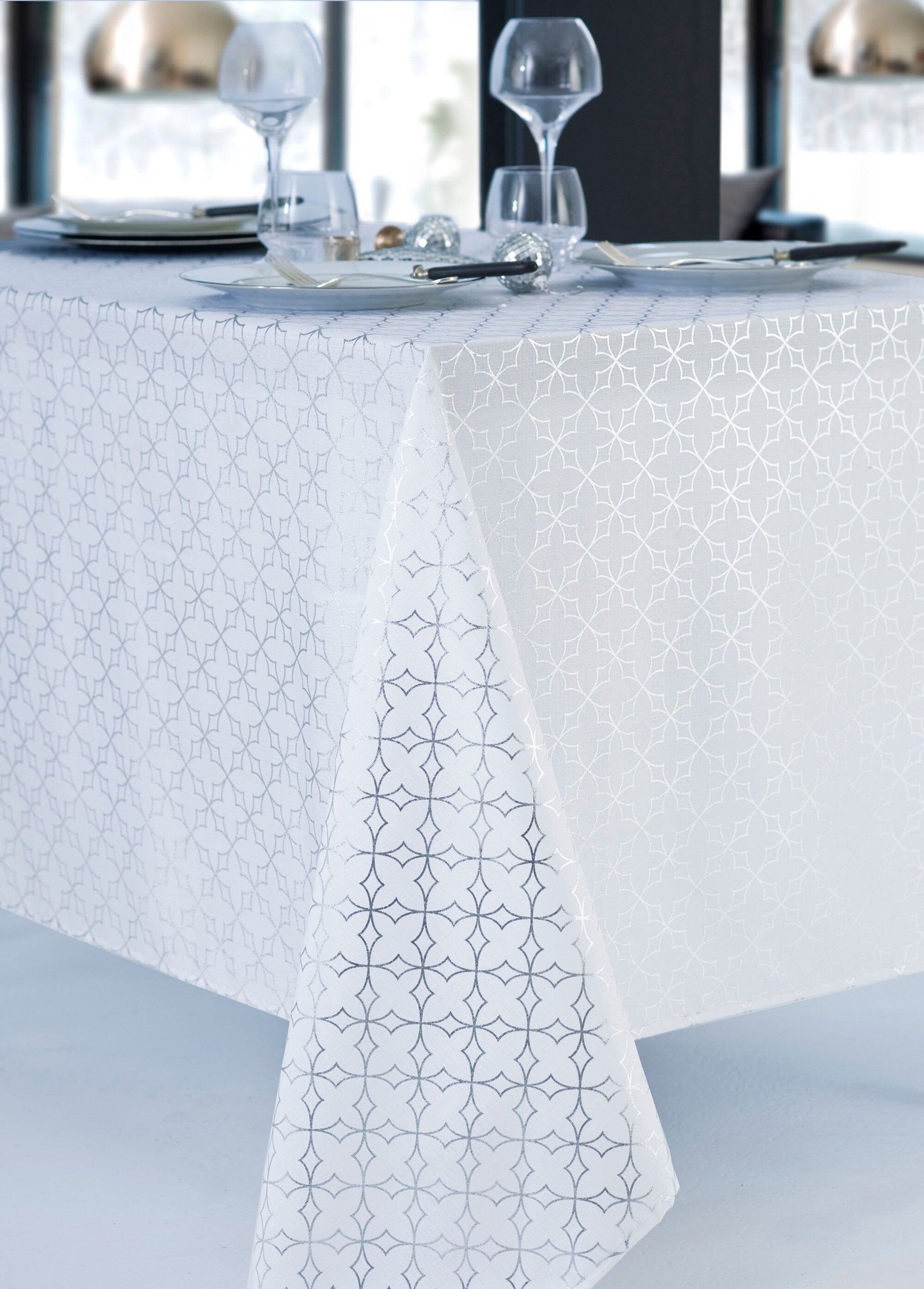 Feesttafelkleed_met_glas_in_lood_metallic_print_Blanc_grise_FA1_slim