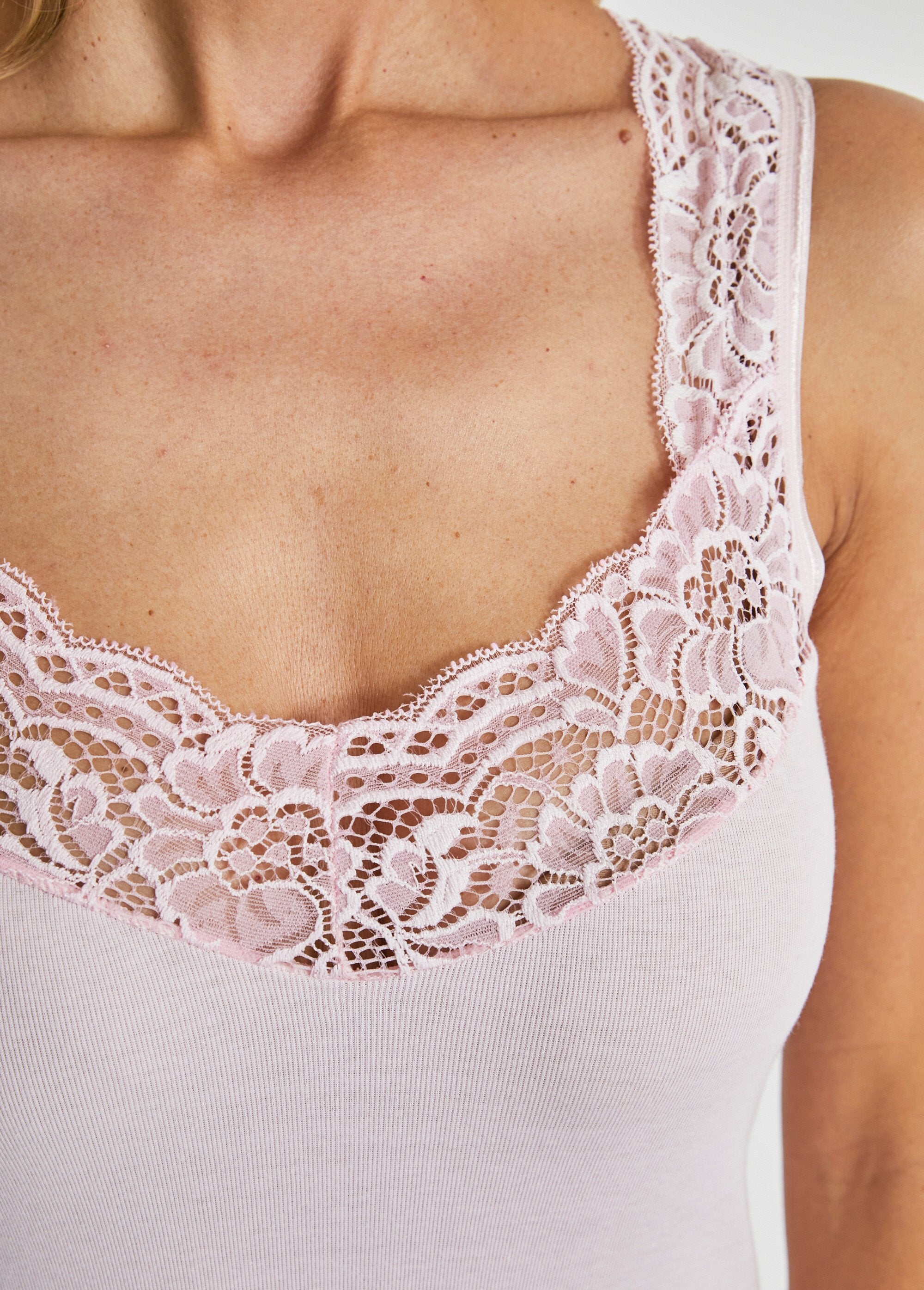 Mouwloos_vest_-_set_van_2_Roze_lot2_DE1_slim