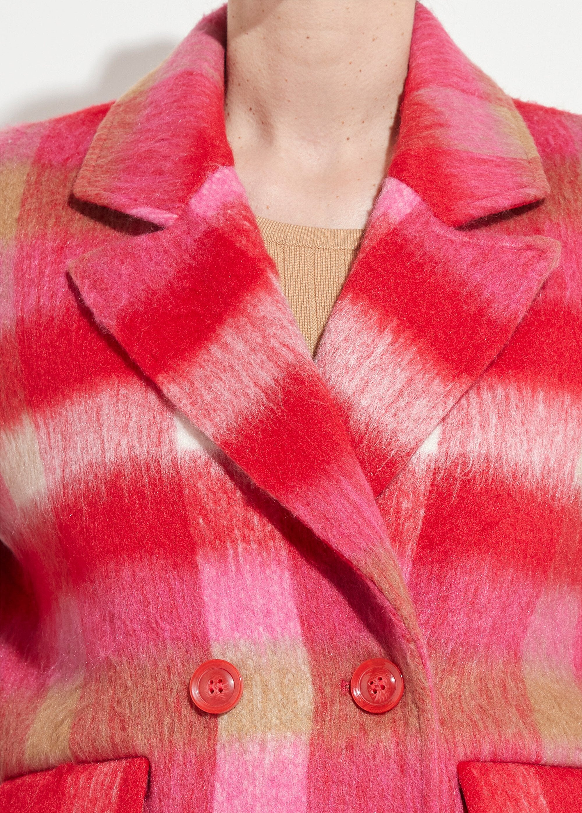 Warme_jas_van_wollen_ruitjesstof_Carreaux_rose_DE1_slim