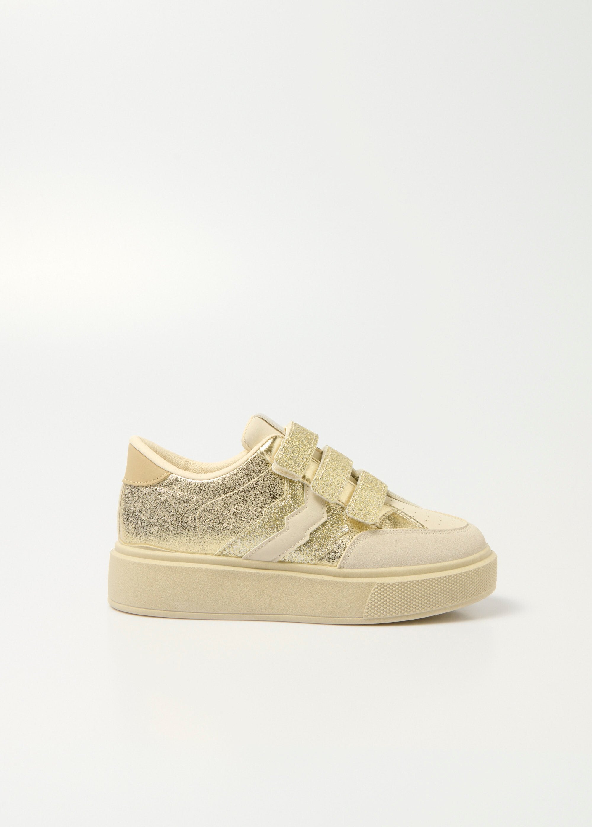 Trainers_met_klittenbandsluiting_en_dikke_zool_Dore_DR1_slim