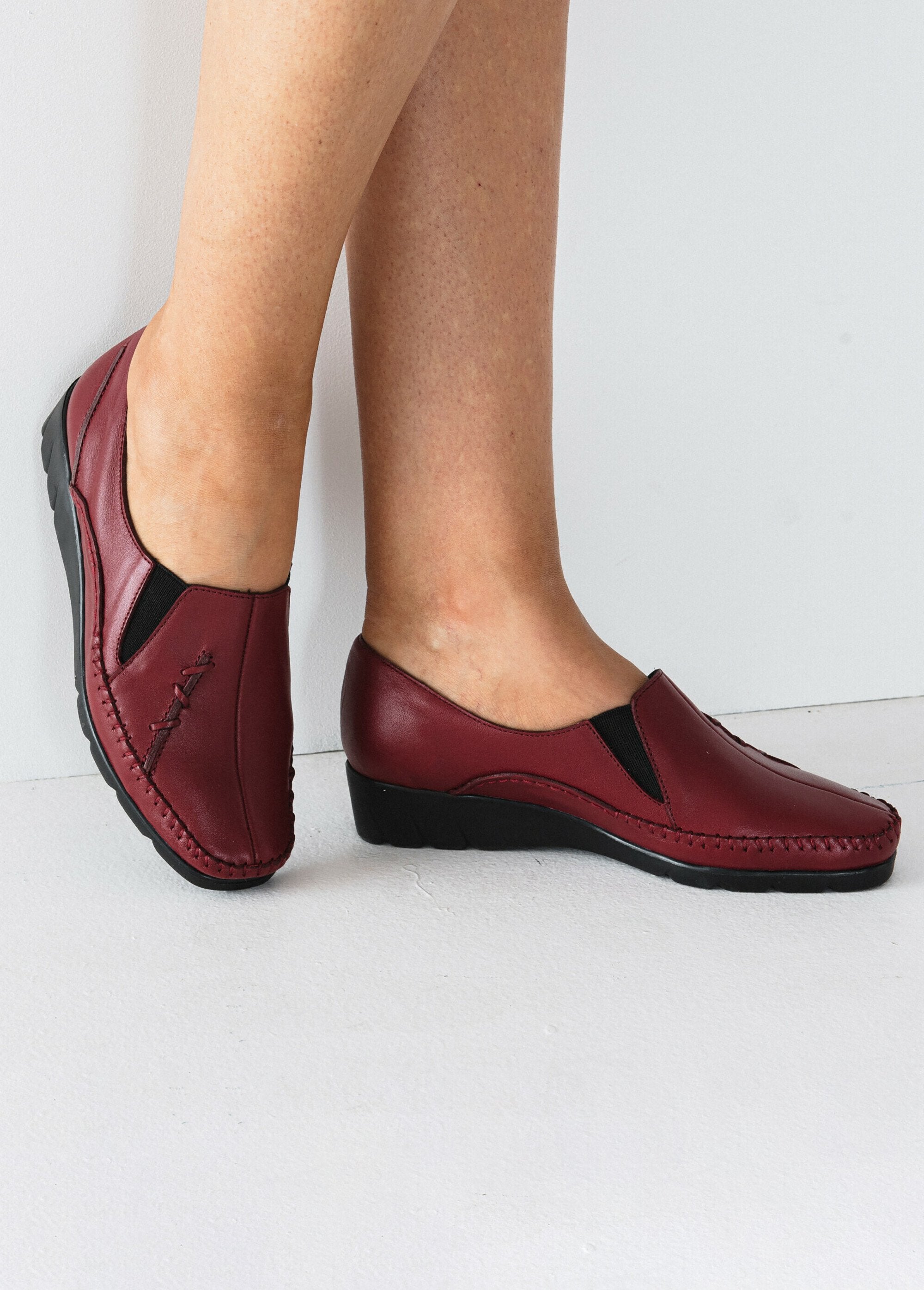 Tweekleurige_leren_loafer_Bordeaux_SF1_slim