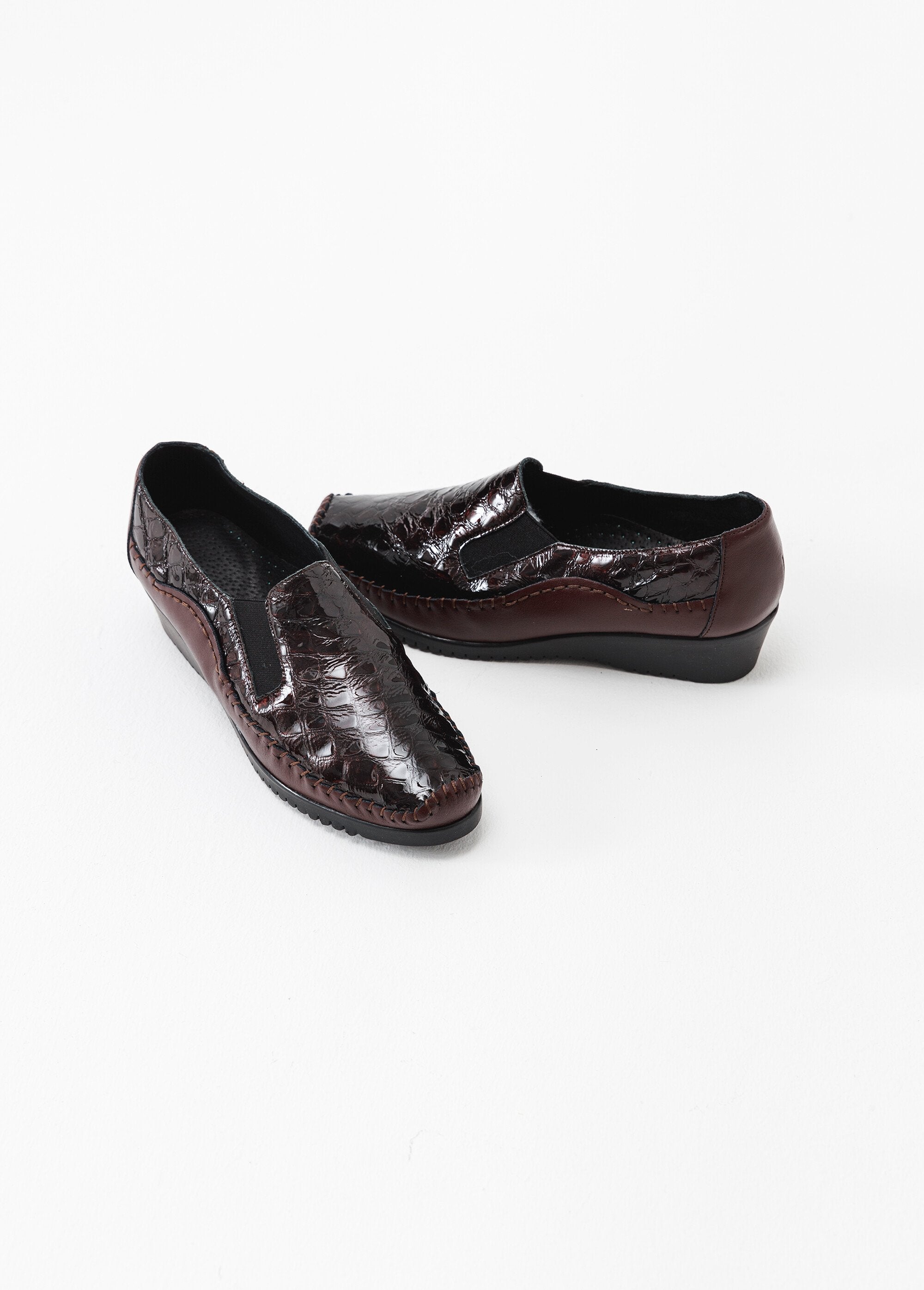 Tweekleurige_leren_loafer_Bordeaux_DE1_slim