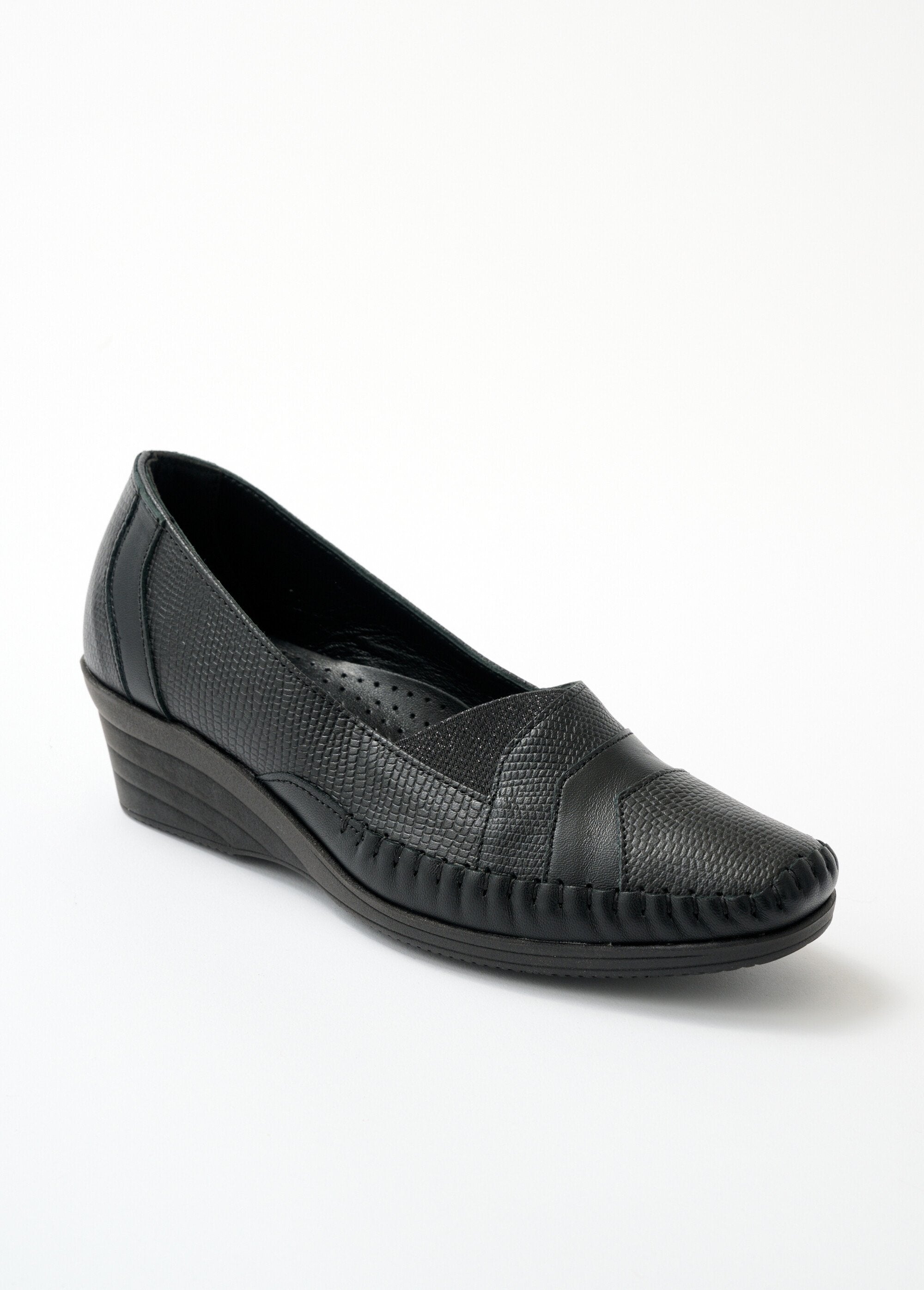 Comfortabele_leren_loafers_in_twee_materialen_ZWART_FA1_slim