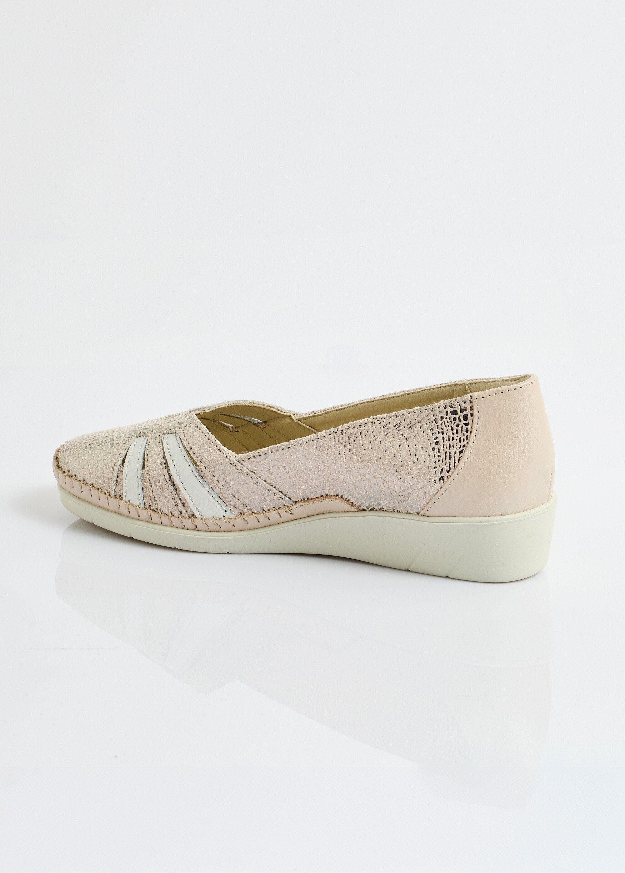 Leren_sleehakken_in_een_comfortabele_wijdte_Taupe_DO1_slim