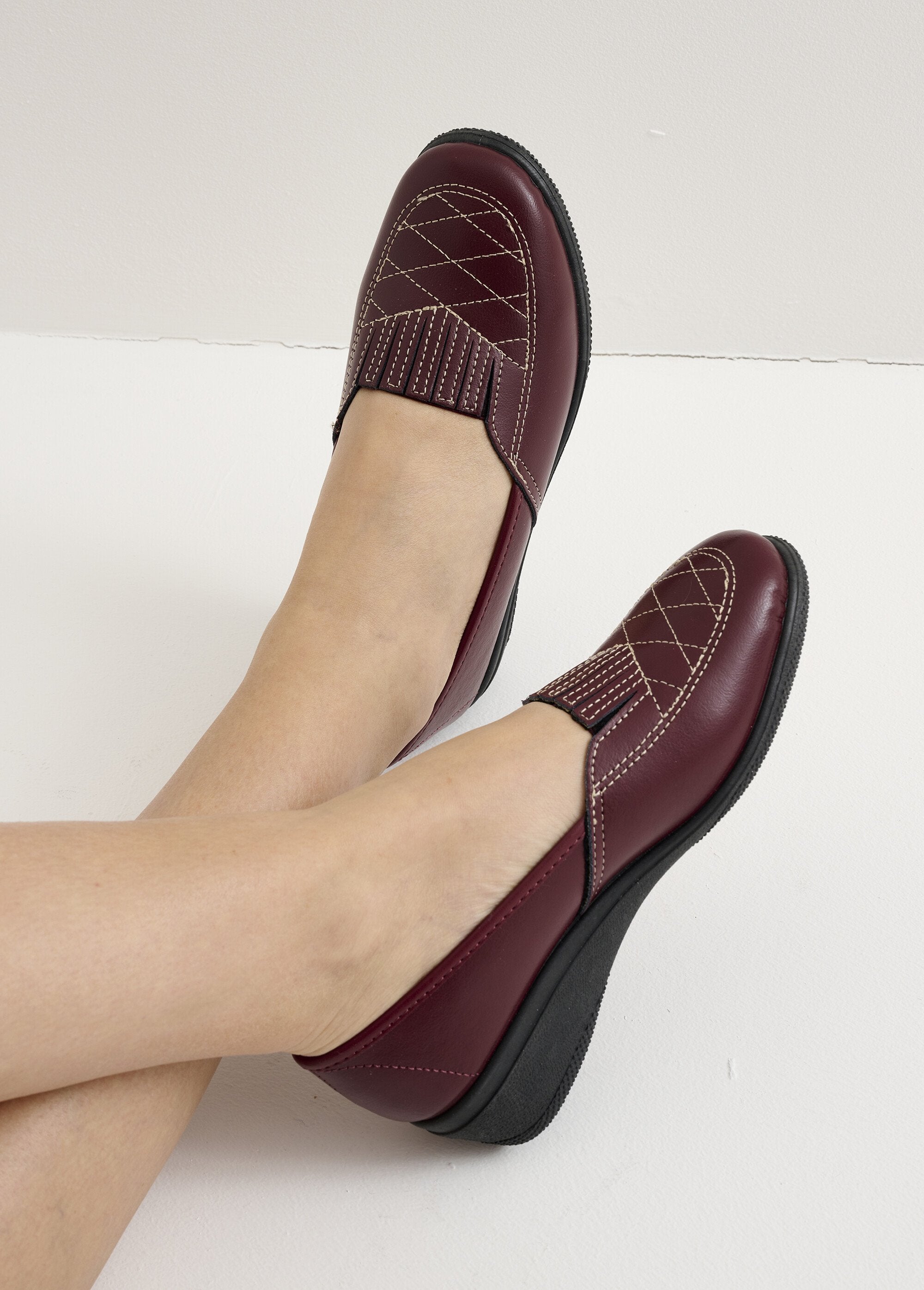 Leren_loafers_met_comfortbreedte_en_elastische_bandjes_Bordeaux_SF1_slim