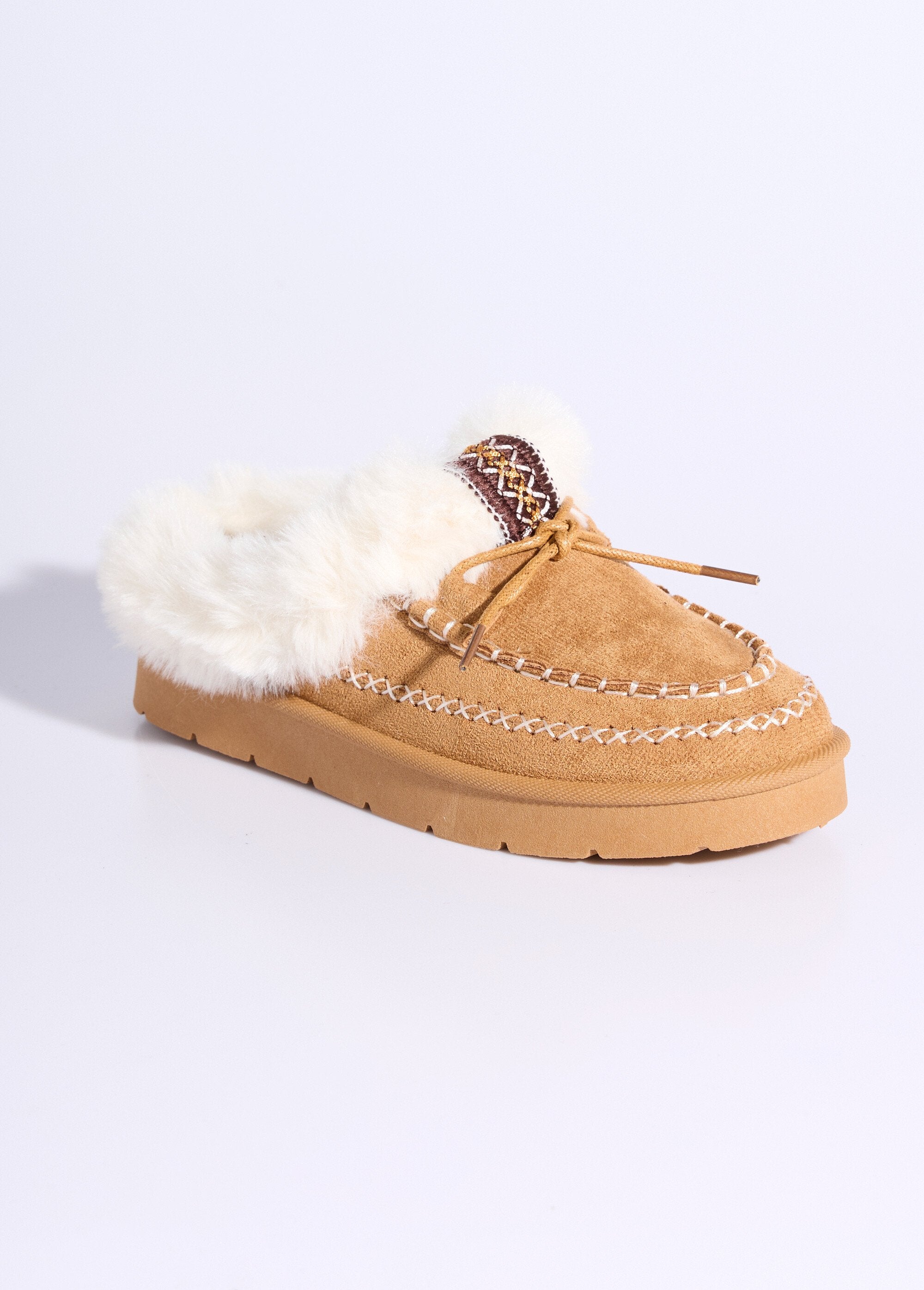 Indiaanse_mocassins_van_bont_en_vlechtwerk_Camel_FA1_slim