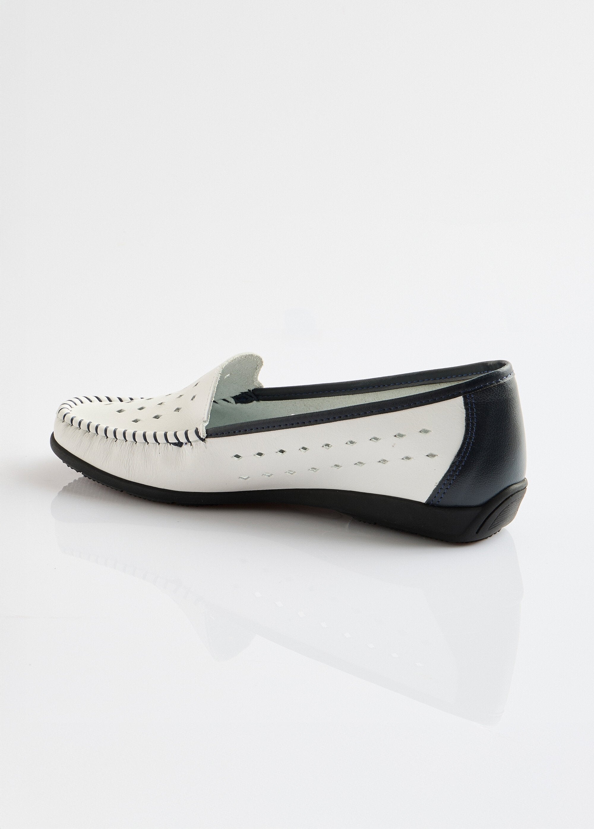 Comfort_lederen_loafers_in_wijdte_WIT_DO1_slim