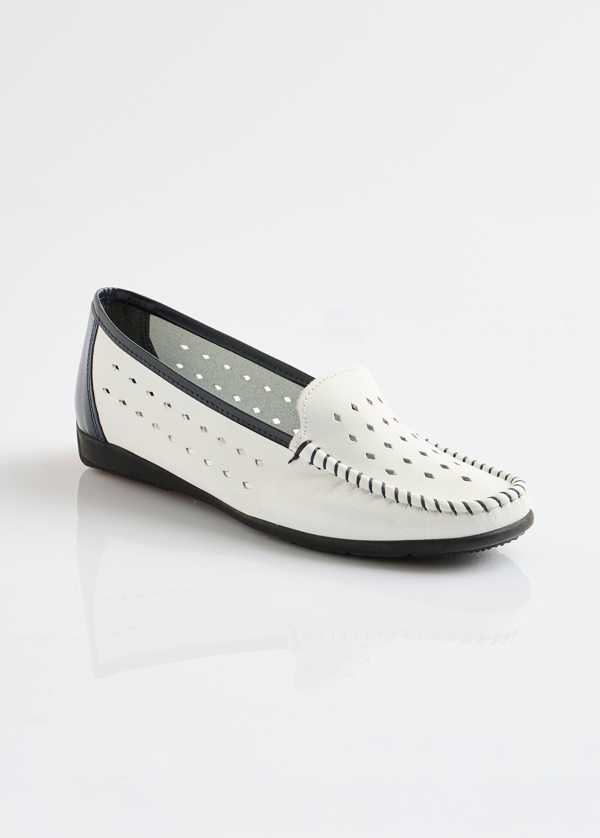 Comfort_lederen_loafers_in_wijdte_WIT_FA1_slim