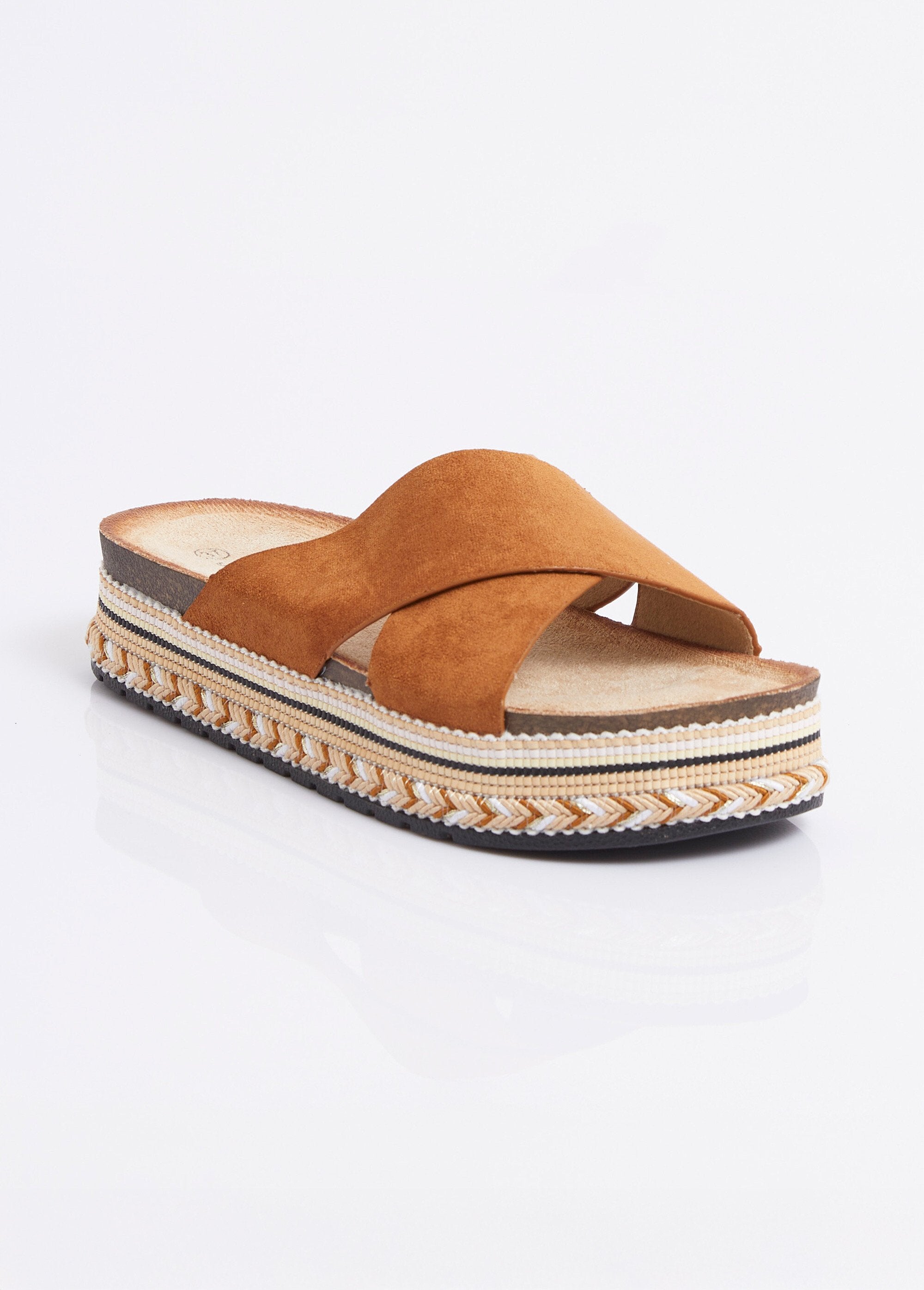 Cross-strap_muiltjes_met_plateauzool_Camel_FA1_slim
