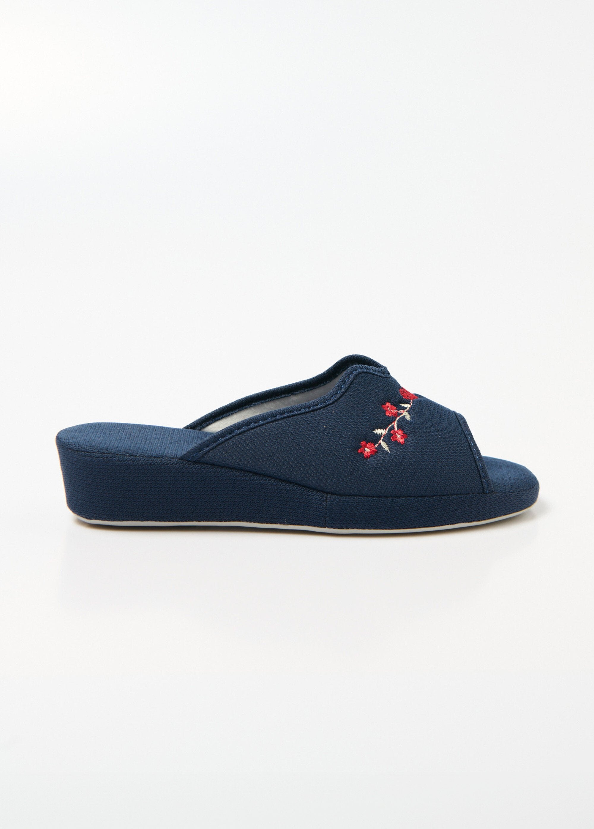 Geborduurde_comfort_wijdte_muiltjes_met_gecoate_sleehak_Marine_DR1_slim
