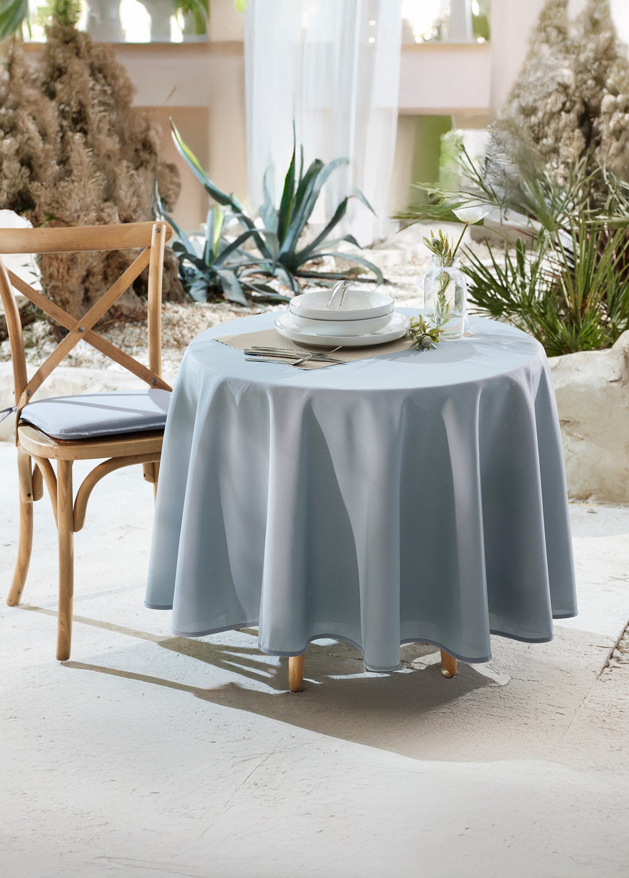 Onderhoudsvriendelijk_effen_tafelkleed_Acier_FA1_slim