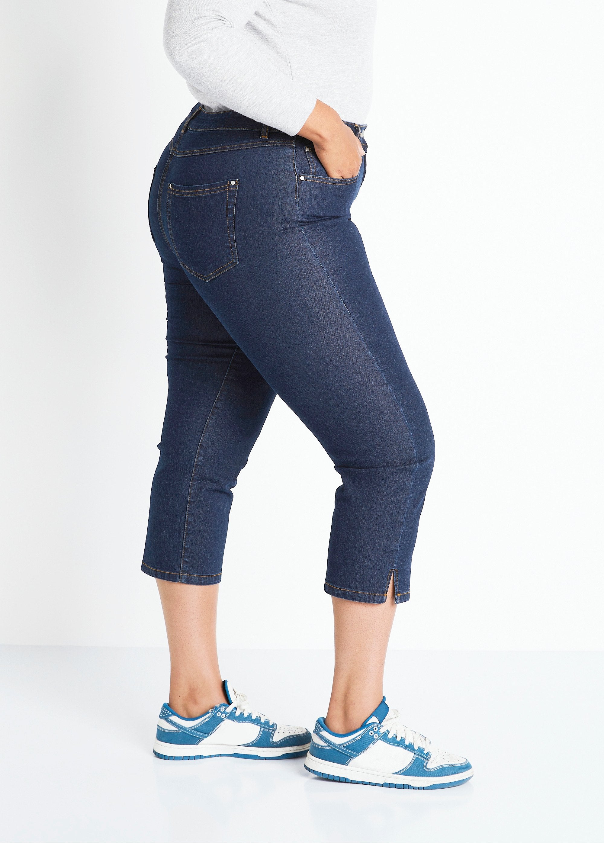 Stretch_denim_broek_met_tailleband_Indigo_DR1_curvy