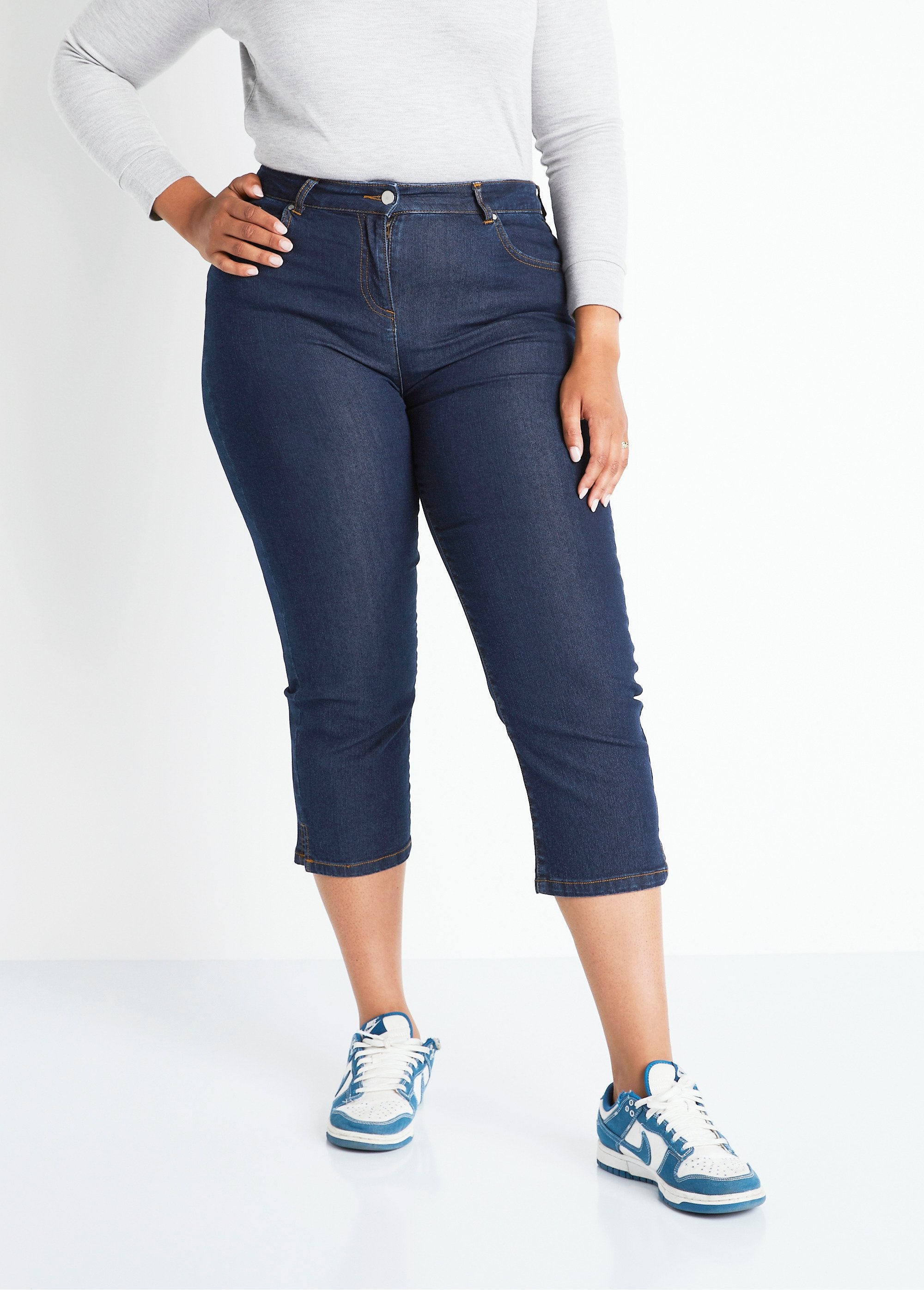 Stretch_denim_broek_met_tailleband_Indigo_FA1_curvy