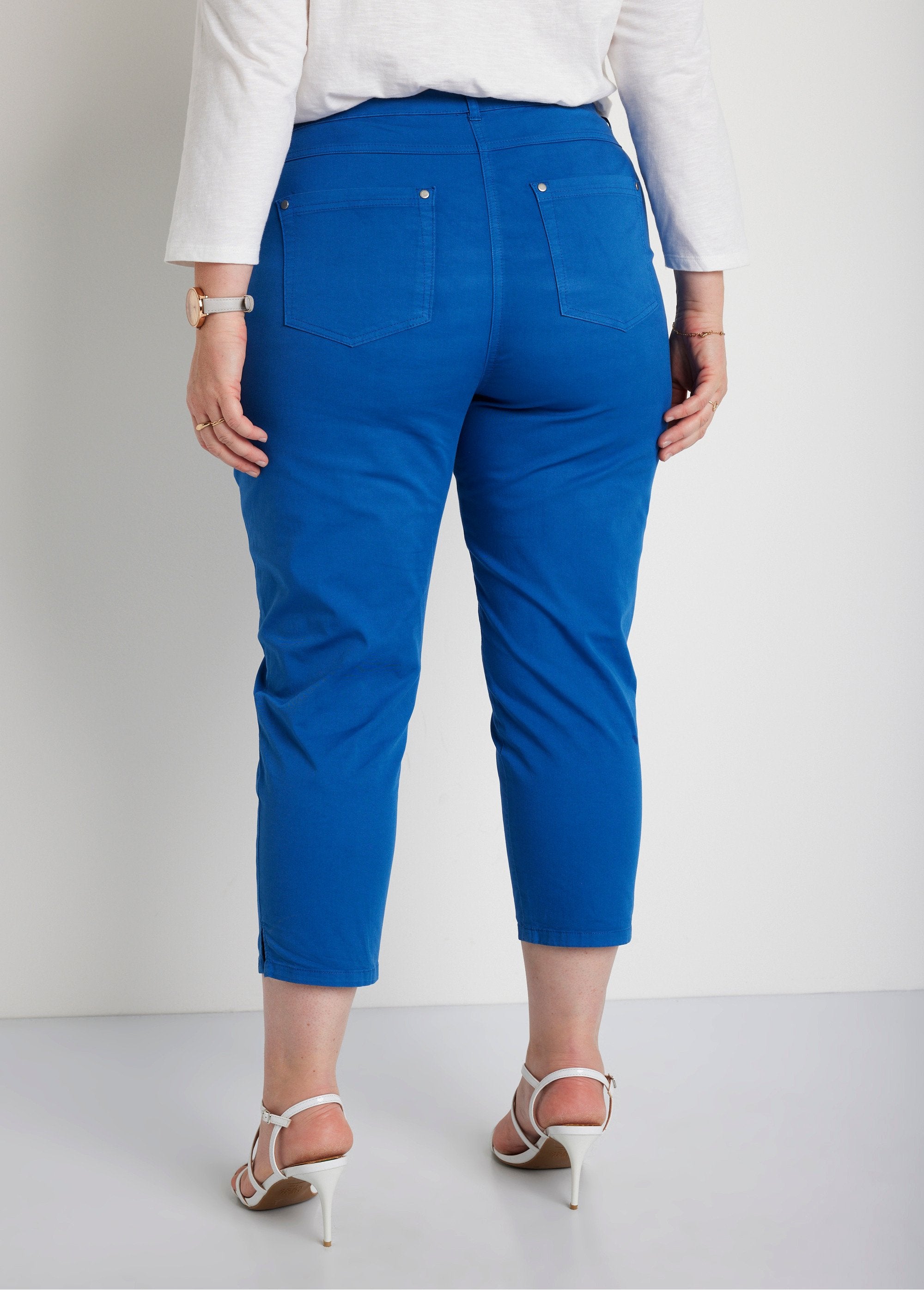 Broek_met_elastische_tailleband_5_zakken_Hard_blauw_DO1_curvy