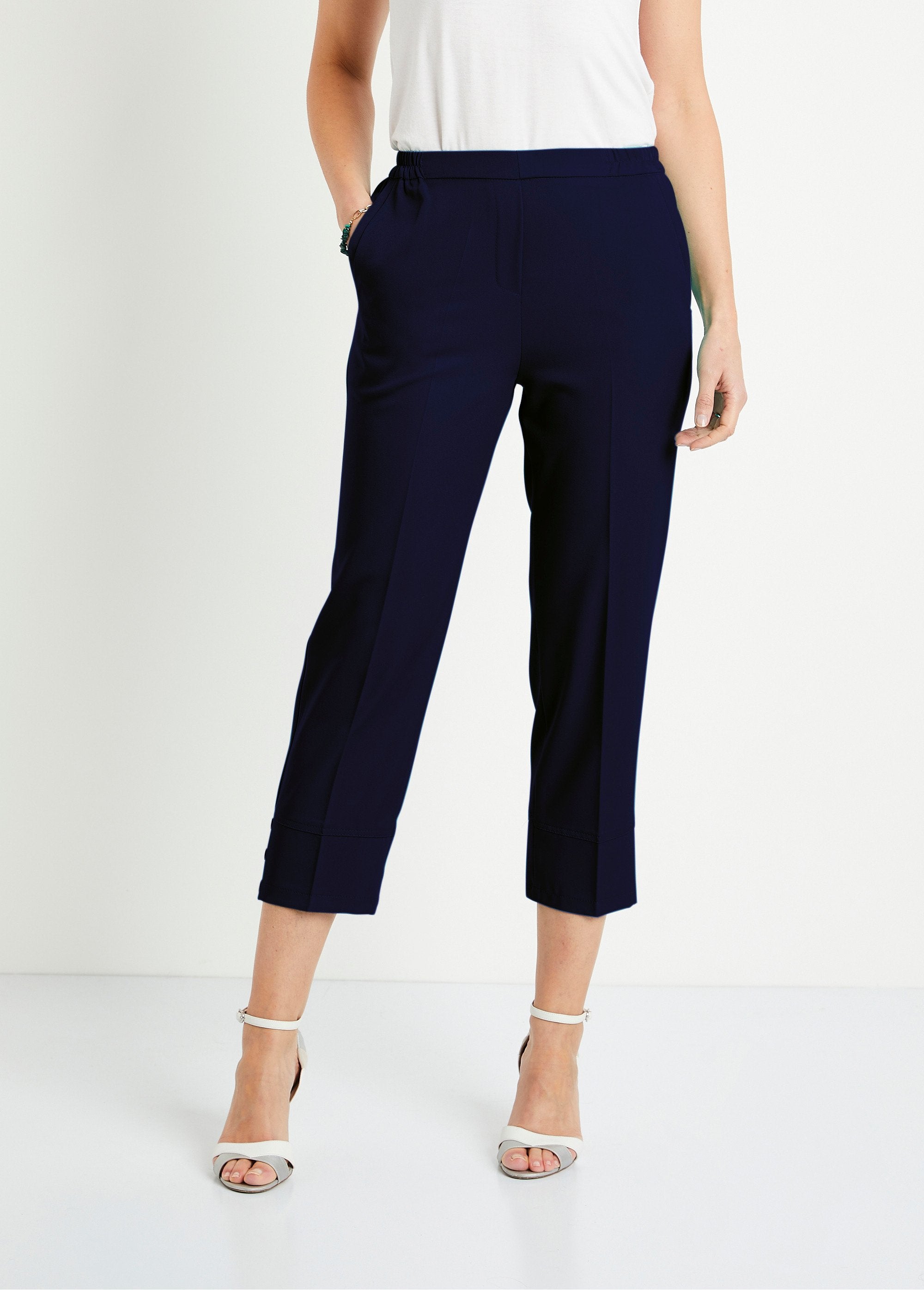 Rechte_broek_met_semi-elastische_tailleband_Marien_FA1_slim