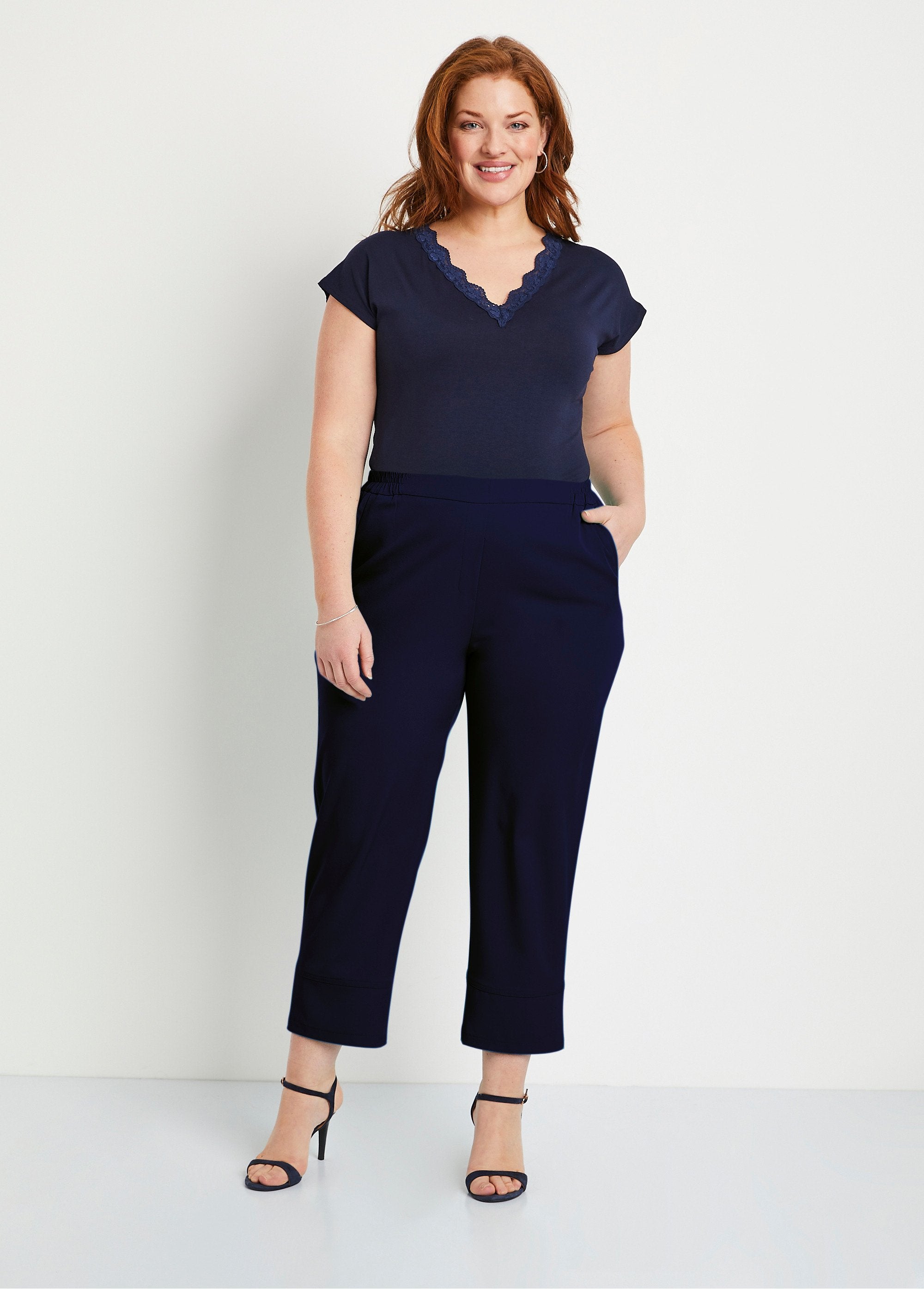 Rechte_broek_met_semi-elastische_tailleband_Marien_SF1_curvy