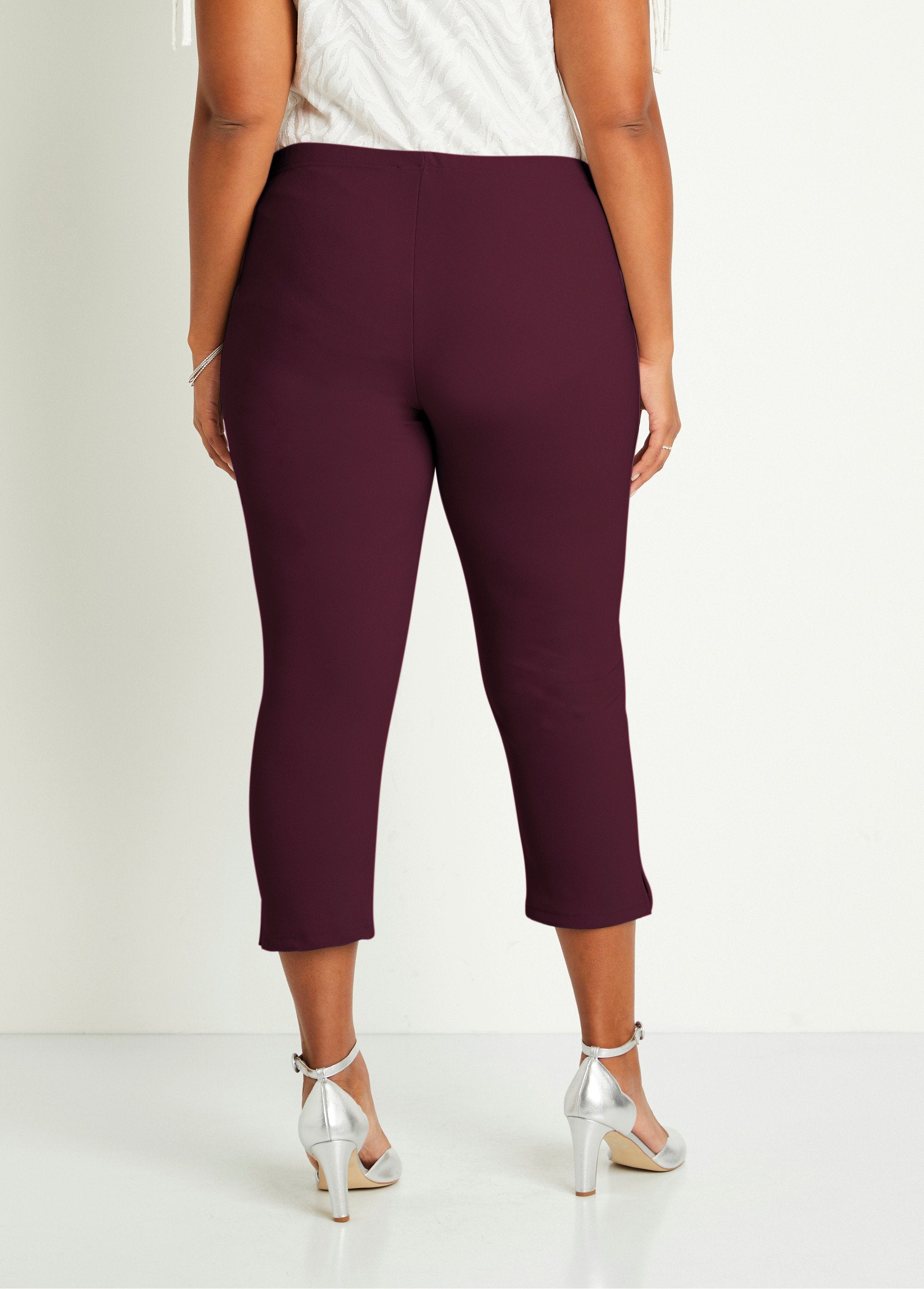 Geribde_broek_met_elastische_tailleband_Bordeaux_DO1_curvy