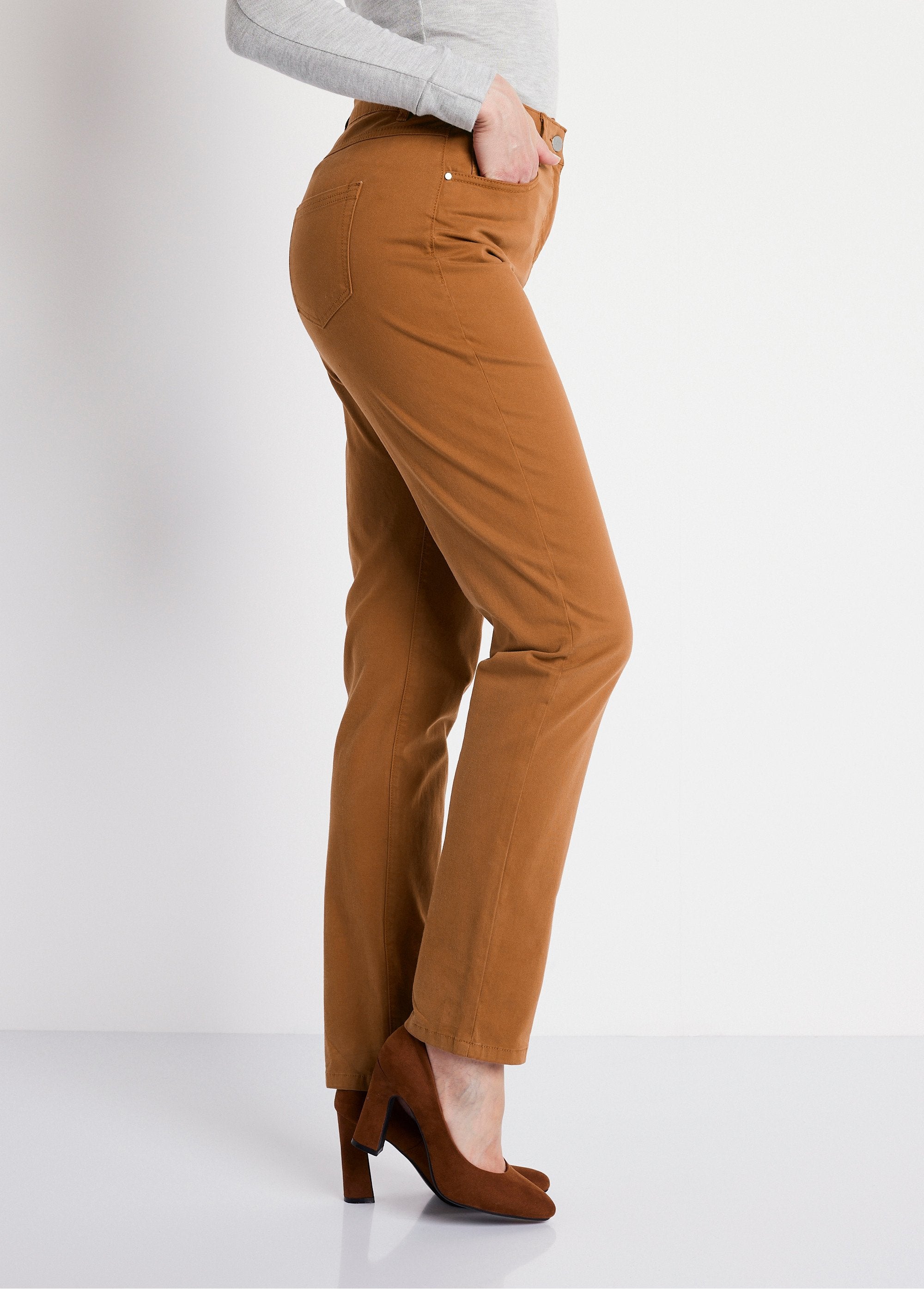 5-pocket_stretch_katoenen_broek_met_rechte_pijpen_Eekhoorn_DR1_slim