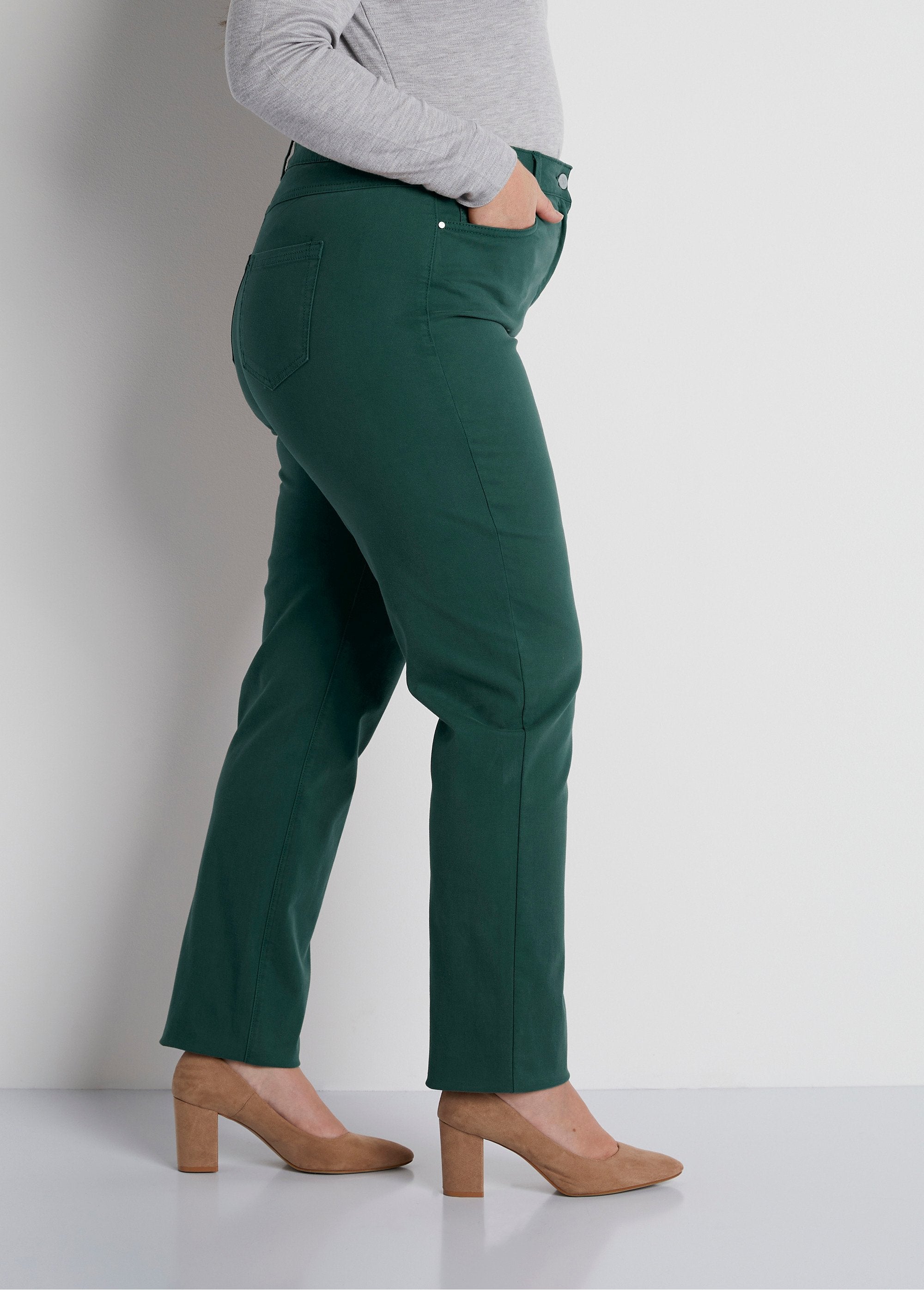 5-pocket_stretch_katoenen_broek_met_rechte_pijpen_GROENTE_DR1_curvy