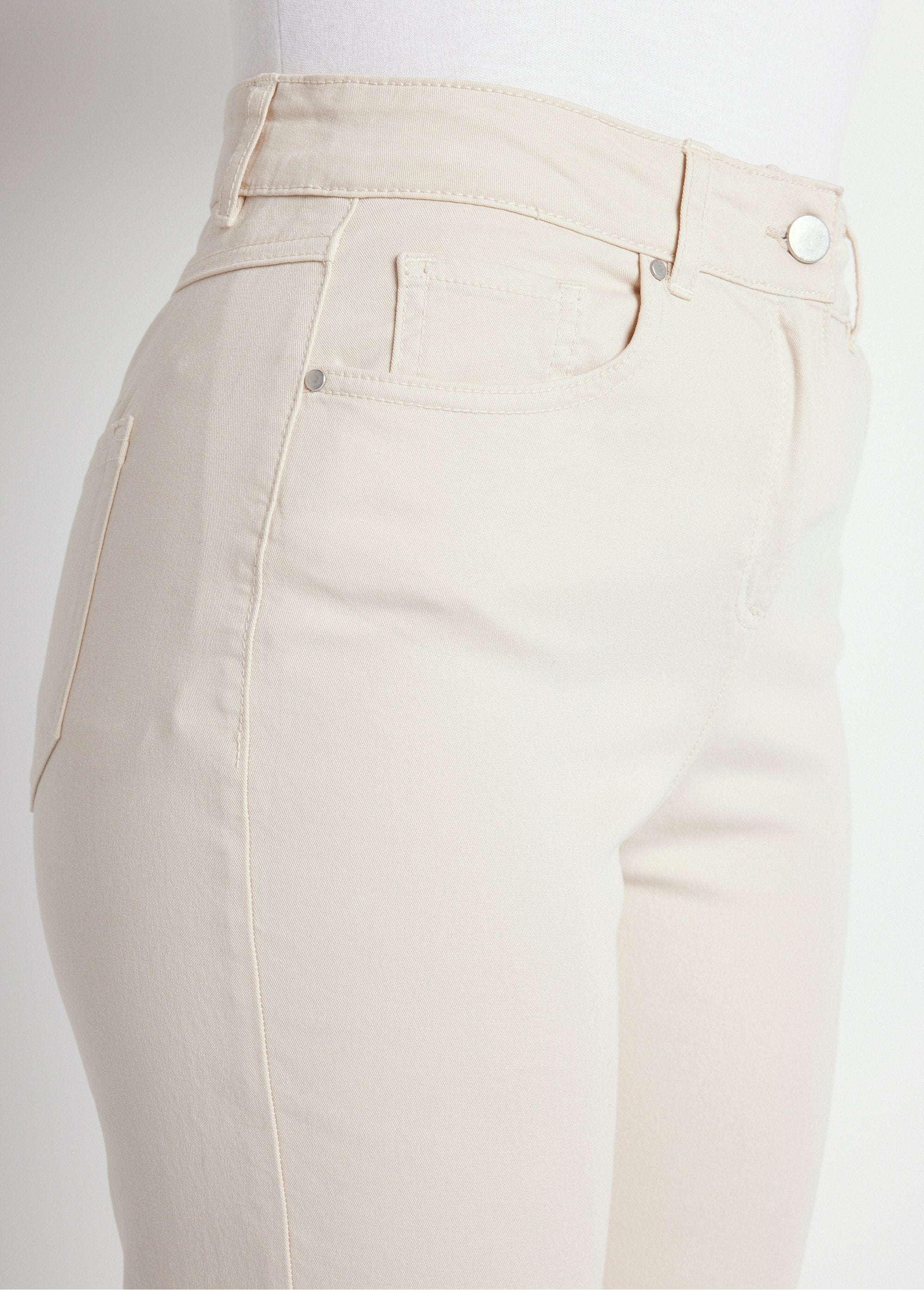 5-pocket_stretch_katoenen_broek_met_rechte_pijpen_BEIGE_DE3_slim