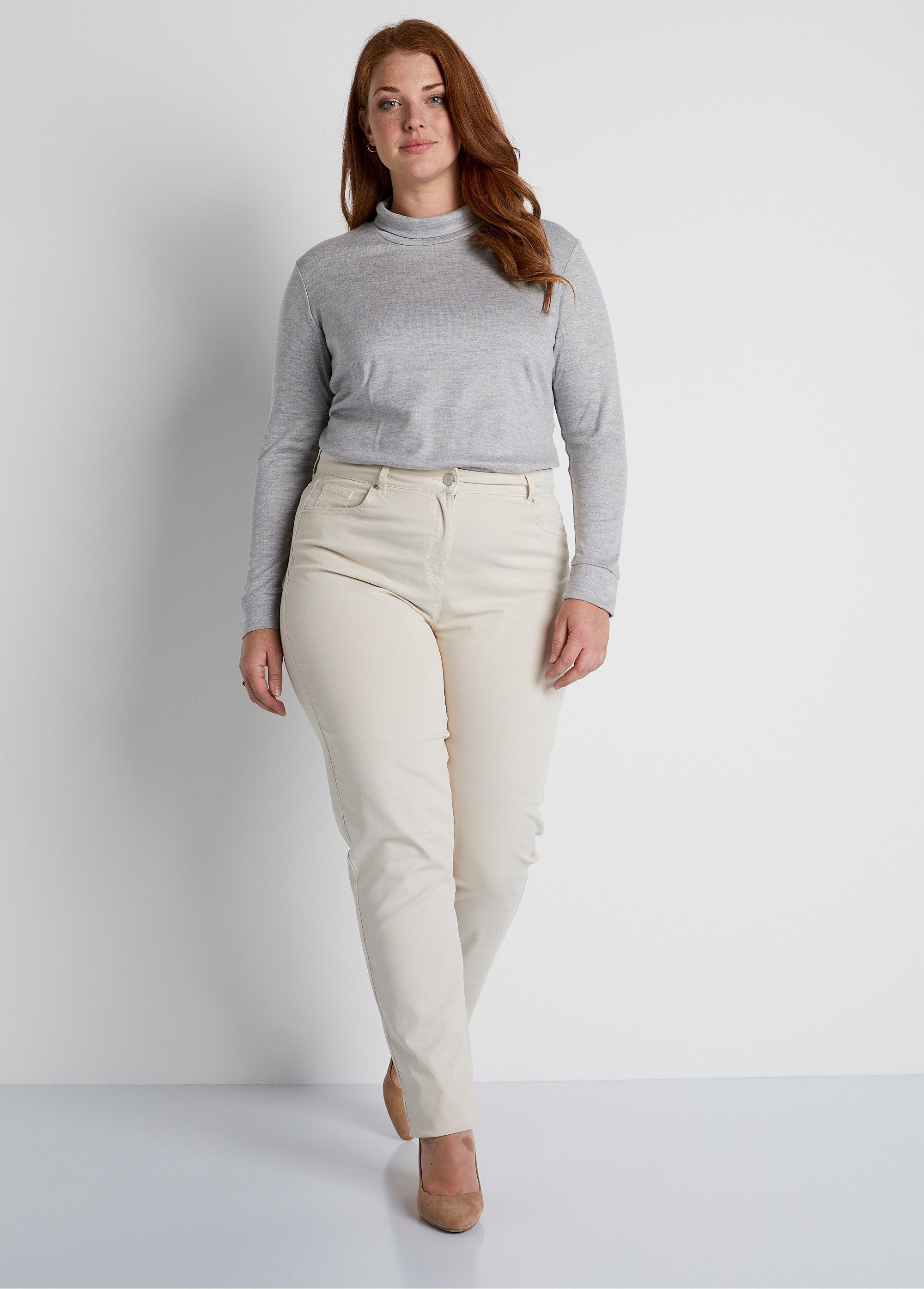 5-pocket_stretch_katoenen_broek_met_rechte_pijpen_BEIGE_SF1_curvy