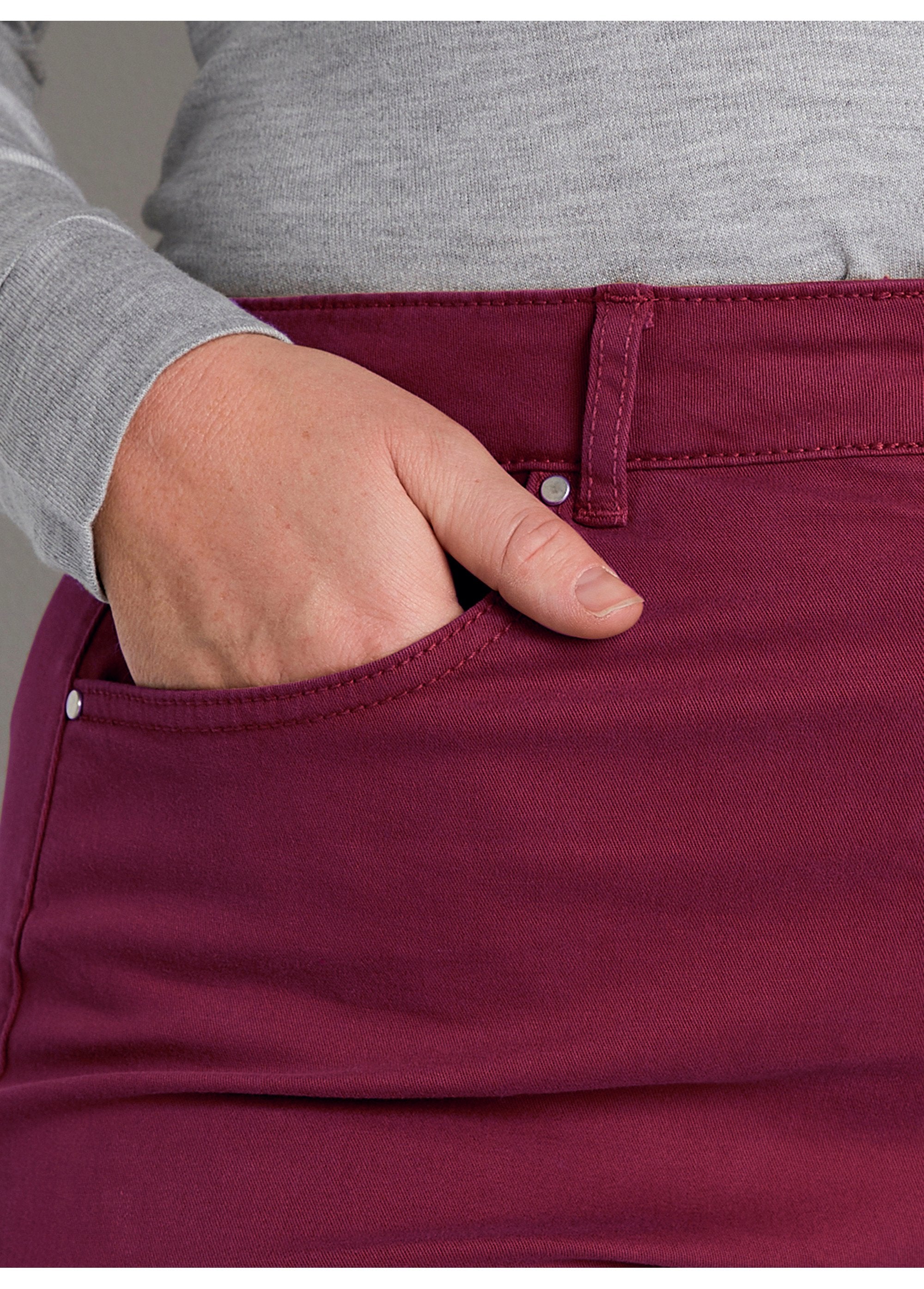 5-pocket_stretch_katoenen_broek_met_rechte_pijpen_Bordeaux_DE2_curvy