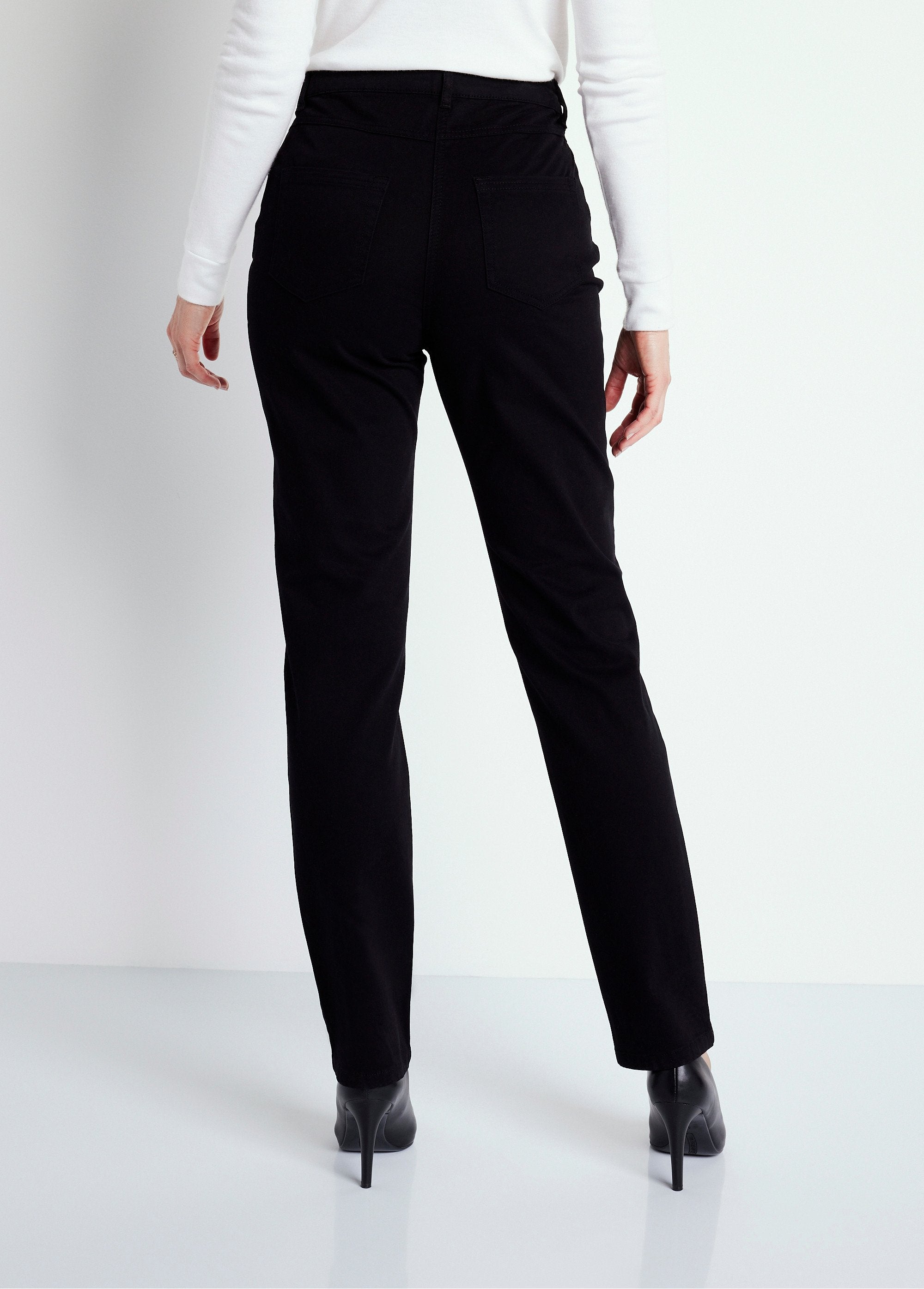 5-pocket_stretch_katoenen_broek_met_rechte_pijpen_ZWART_DO1_slim