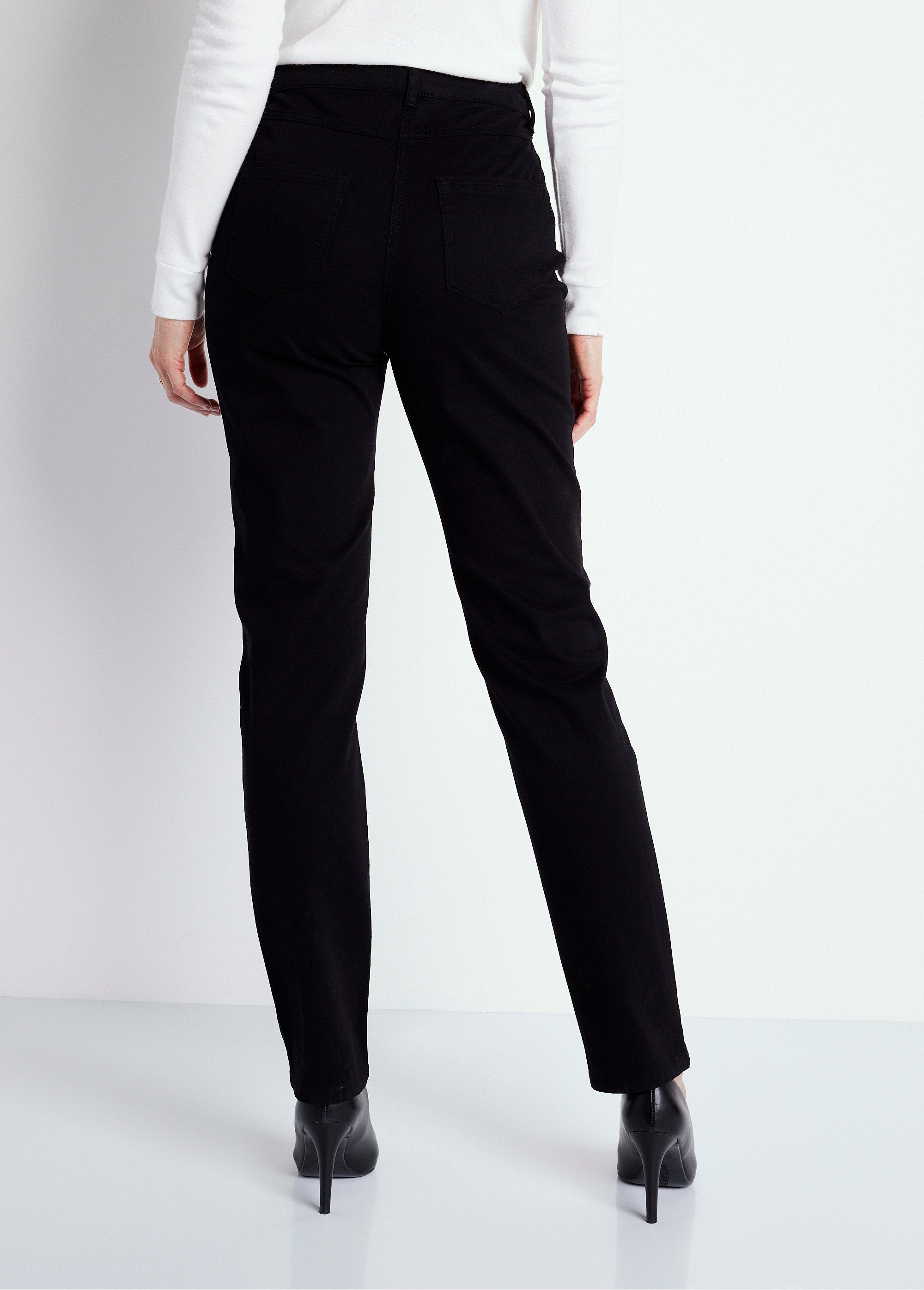 5-pocket_stretch_katoenen_broek_met_rechte_pijpen_ZWART_DO2_slim