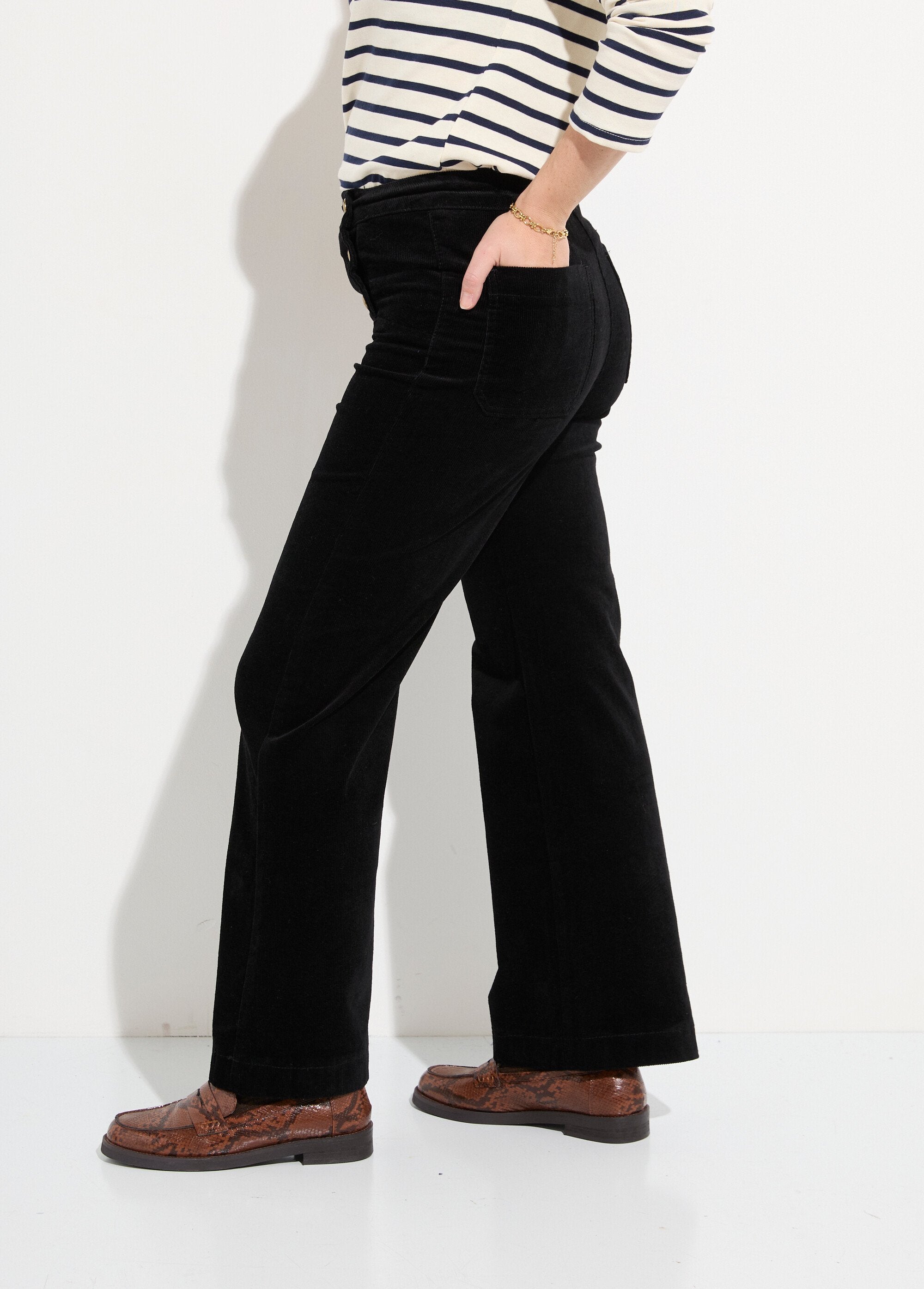 Fluwelen_flare_broek_Noir_GA1_slim
