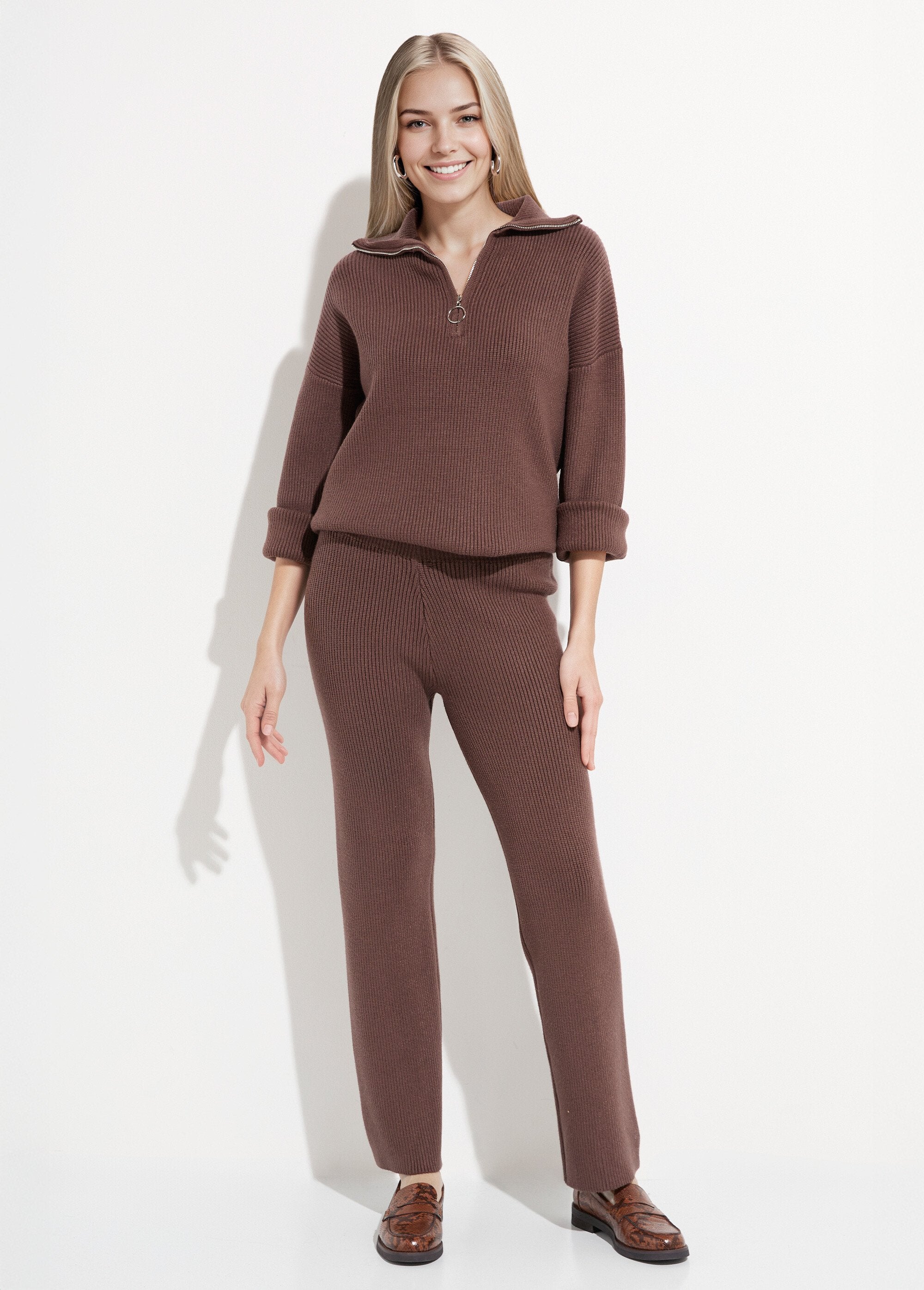 Comfortabele_mollig_gebreide_broek_Chocolat_SF1_slim