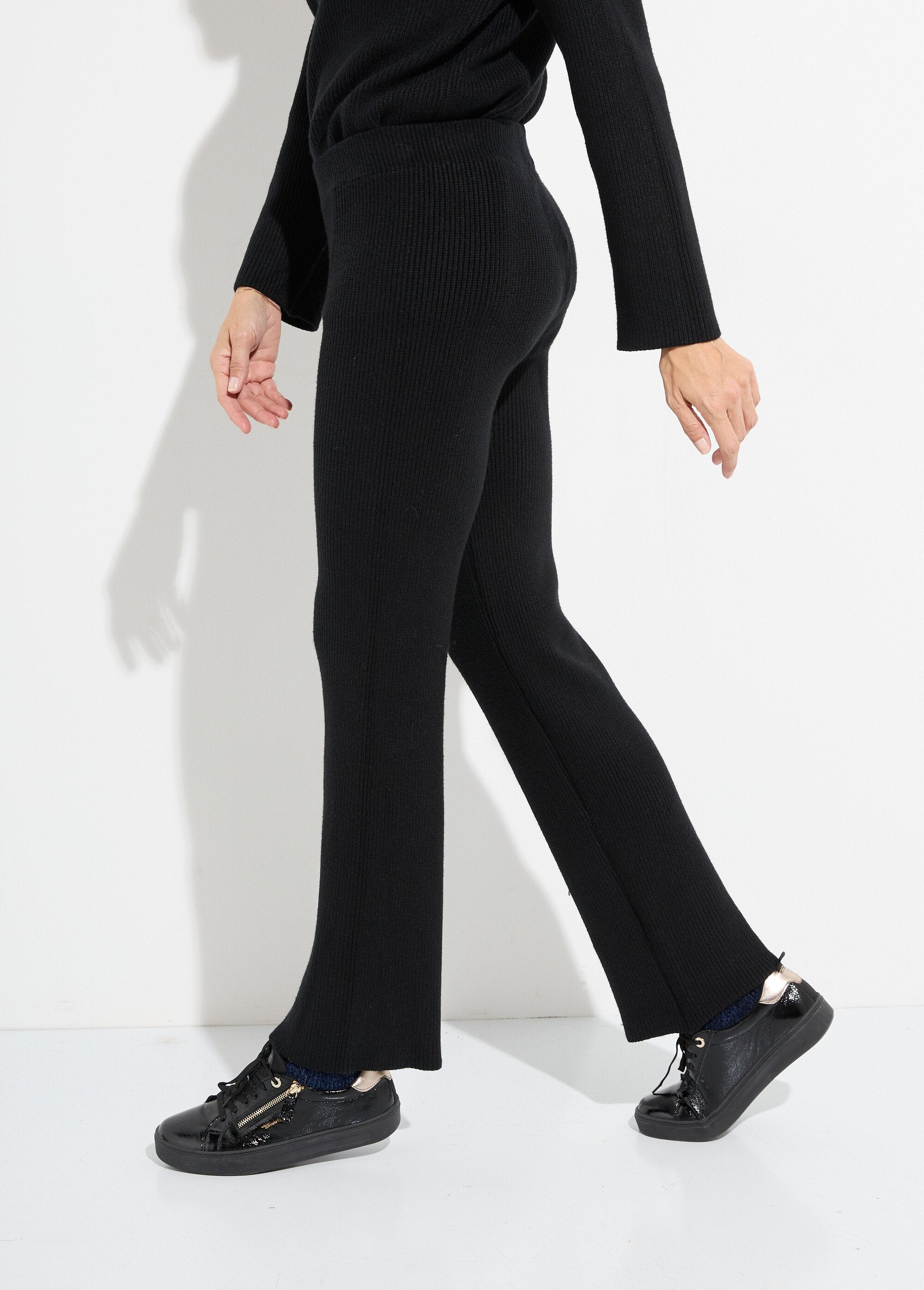 Comfortabele_mollig_gebreide_broek_Noir_GA1_slim