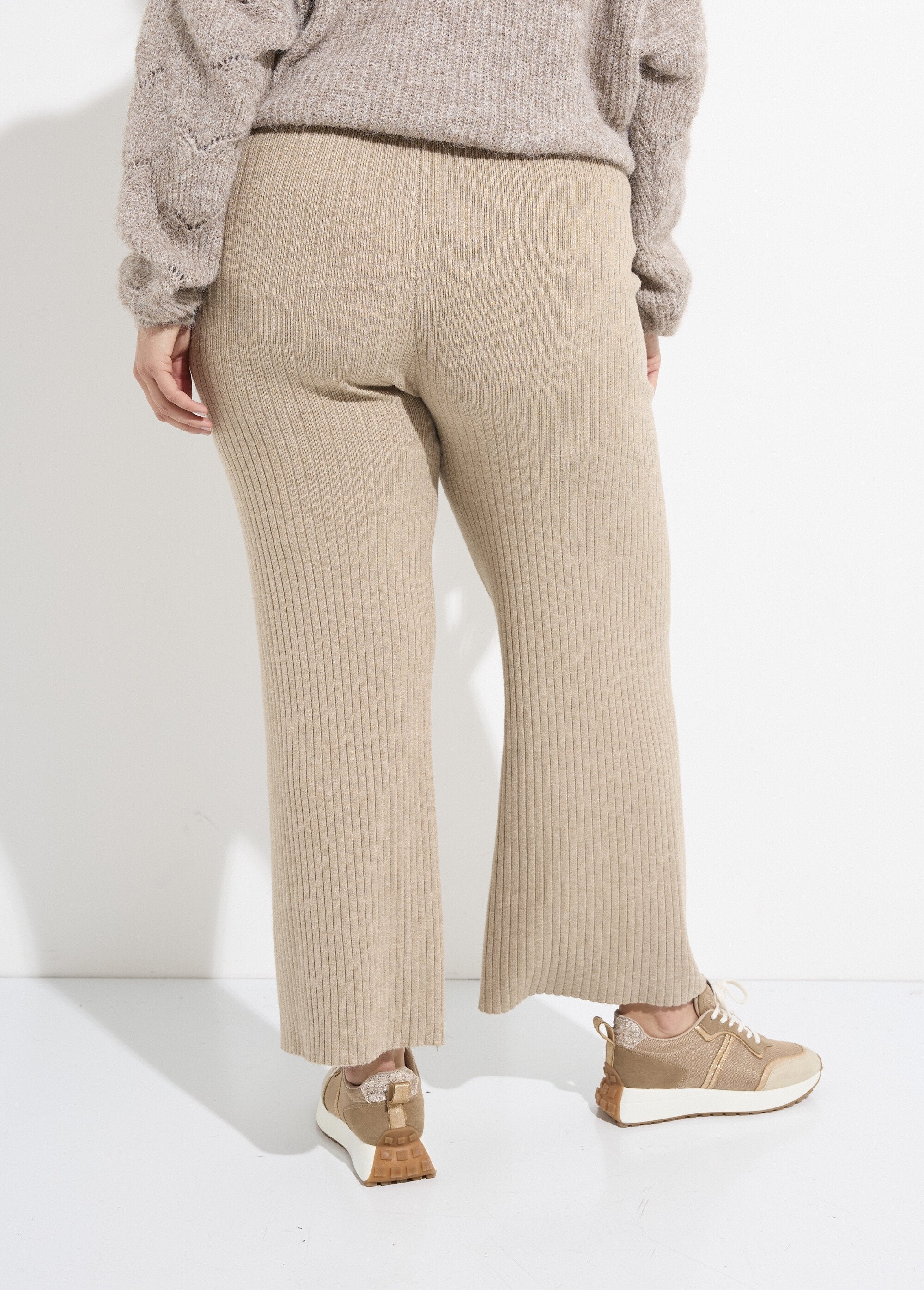Pantalon_confort_en_maille,_coupe_large_Beige_DO1_curvy