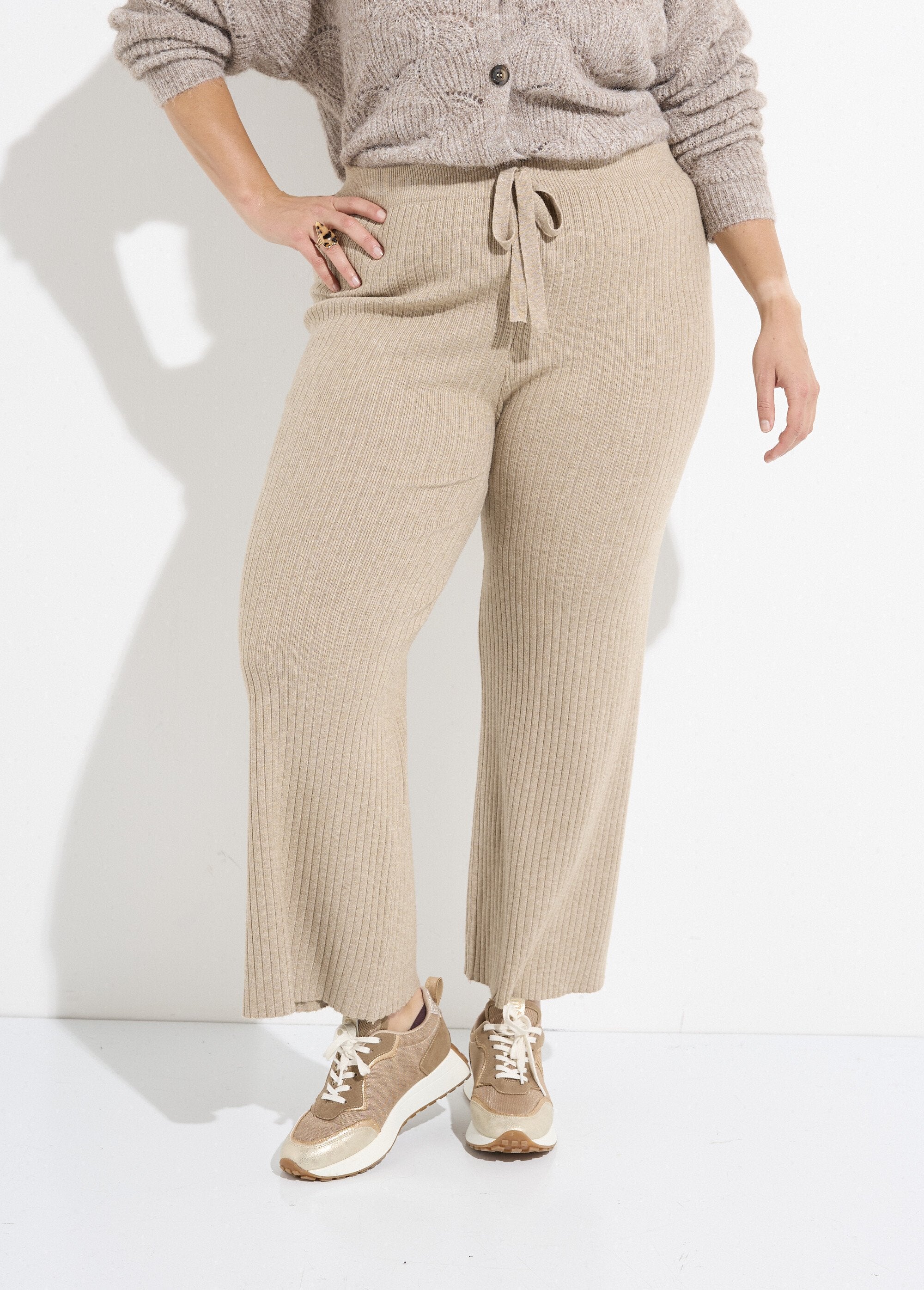 Pantalon_confort_en_maille,_coupe_large_Beige_FA1_curvy