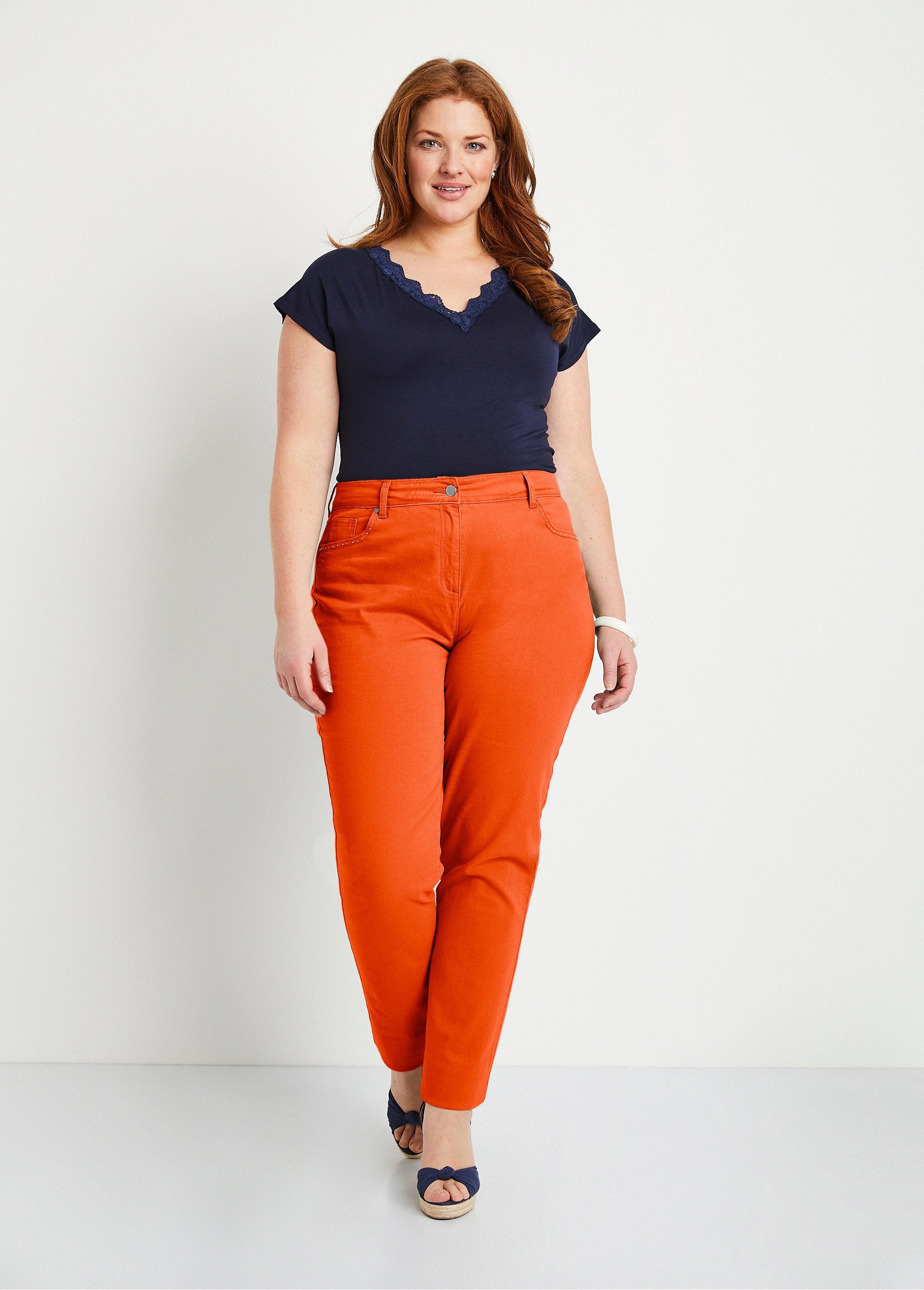 5-pocket_stretch_katoenen_broek_met_rechte_pijpen_ORANJE_SF1_curvy