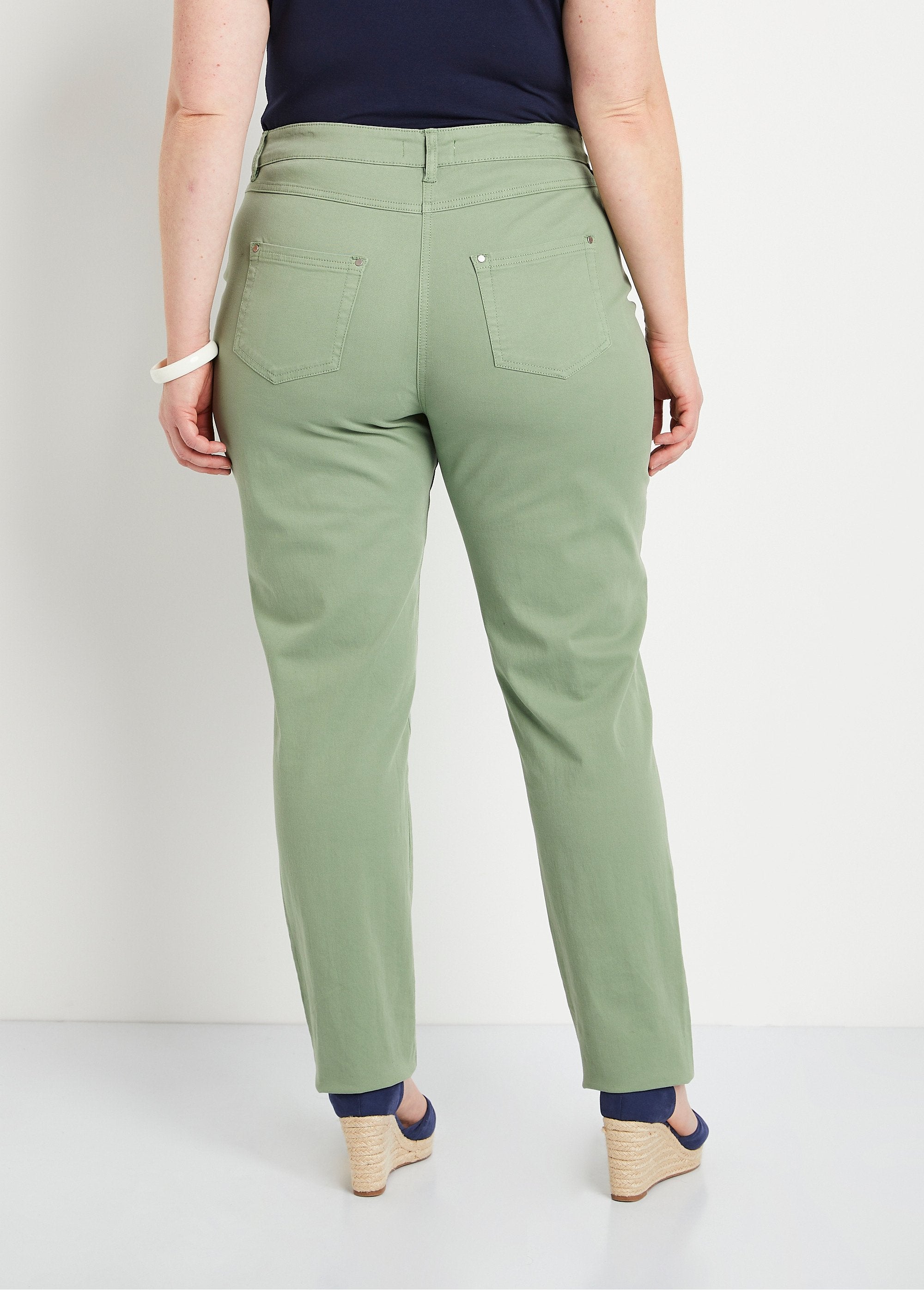 5-pocket_stretch_katoenen_broek_met_rechte_pijpen_Linde_DO1_curvy