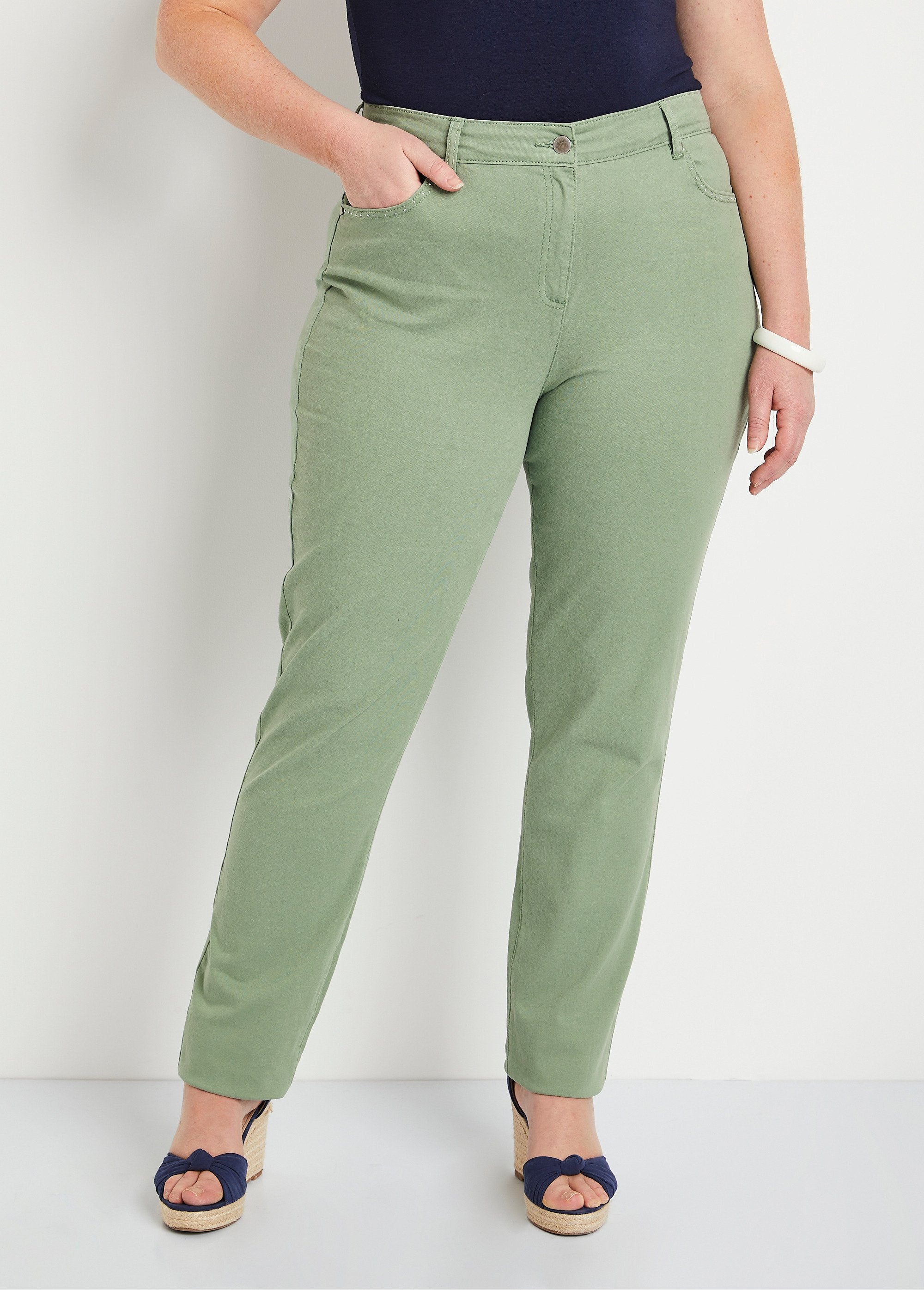 5-pocket_stretch_katoenen_broek_met_rechte_pijpen_Linde_FA1_curvy