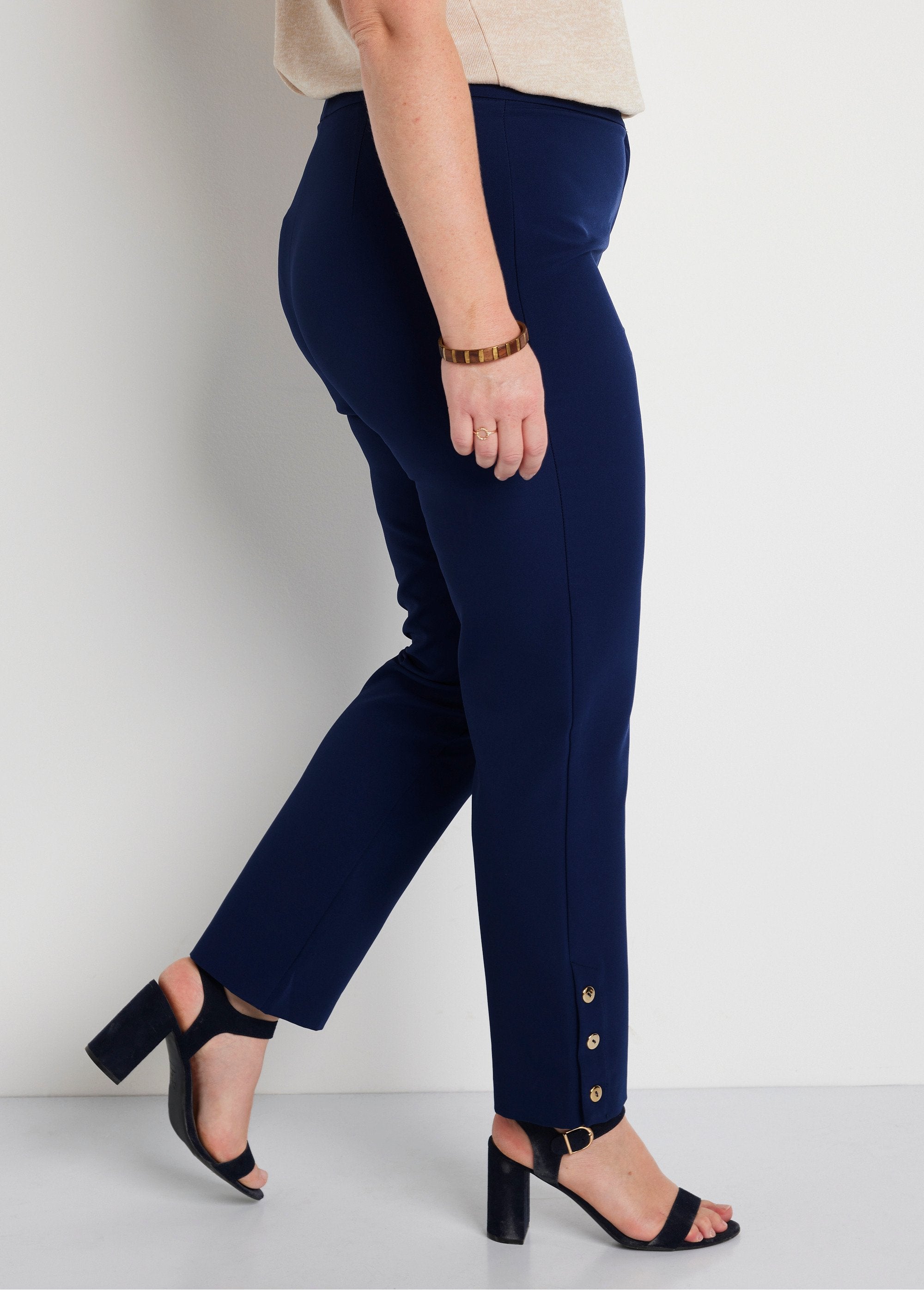 7/8e_broek_met_rechte_pijpen_marineblauw_DR1_curvy