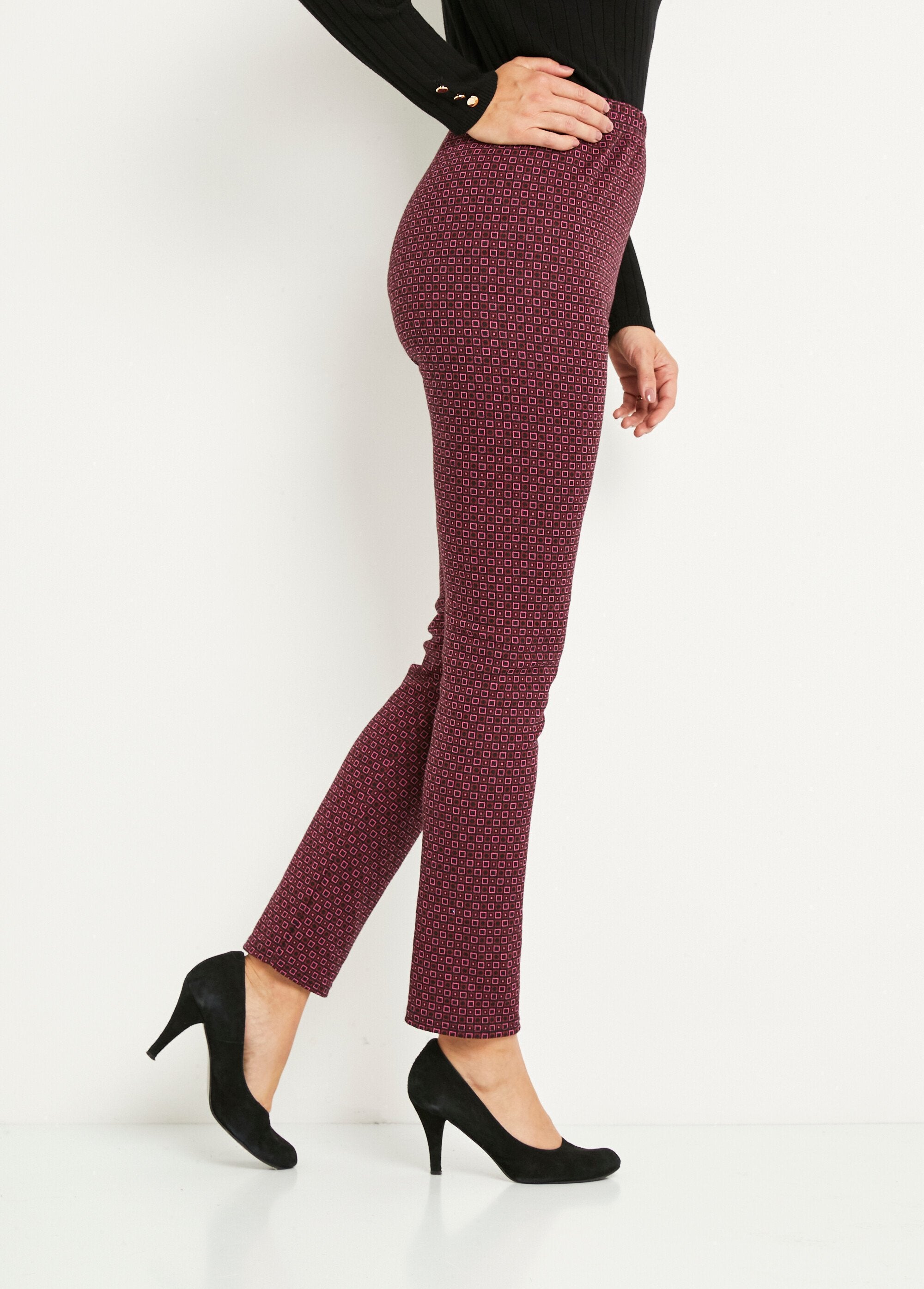 Rechte,_taps_toelopende_broek_met_jacquard_elastische_tailleband_Rose_et_noir_DR1_slim