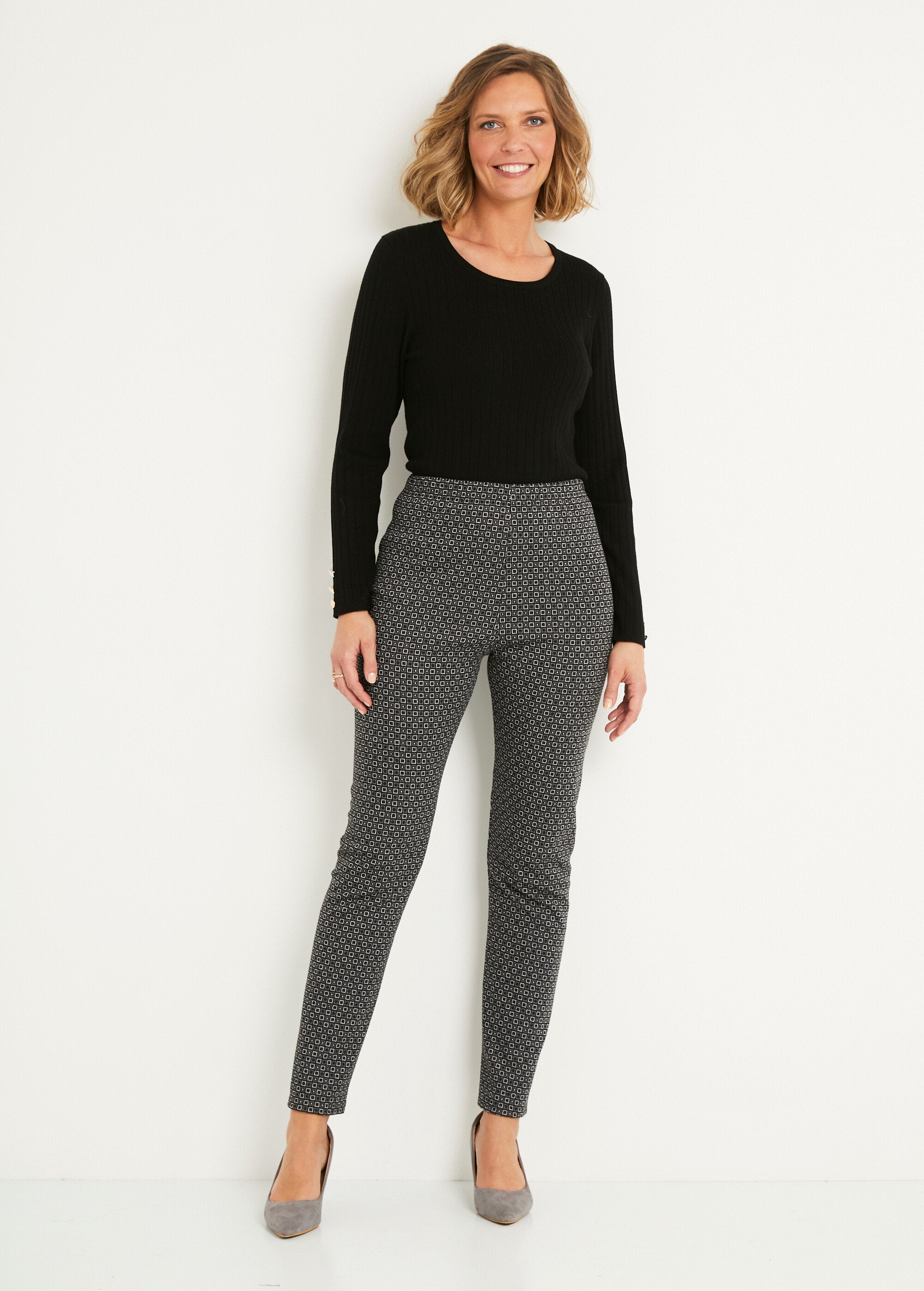 Rechte,_taps_toelopende_broek_met_jacquard_elastische_tailleband_Gris_et_noir_SF1_slim