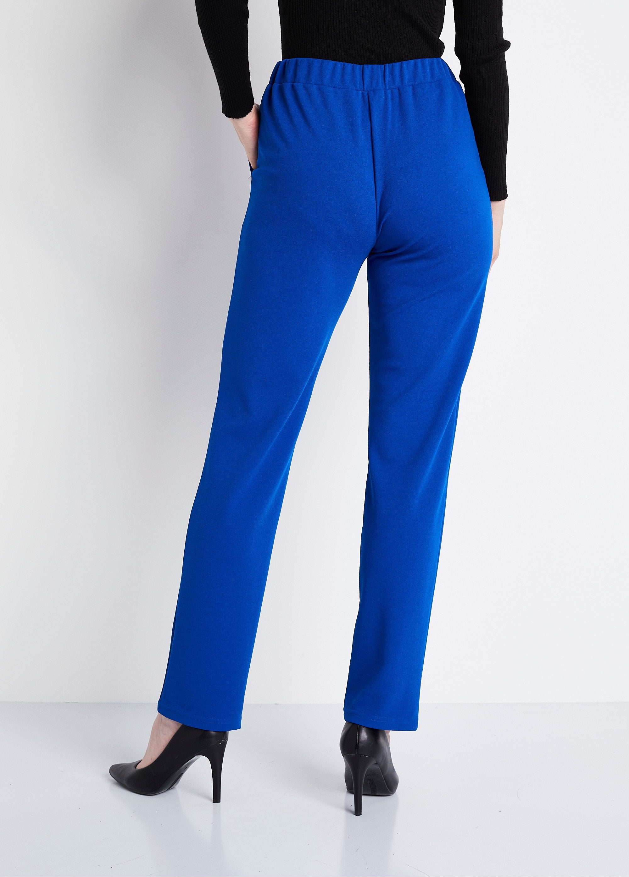 Rechte_broek_met_elastische_tailleband_in_crêpe_breisel_Hard_blauw_DO1_slim